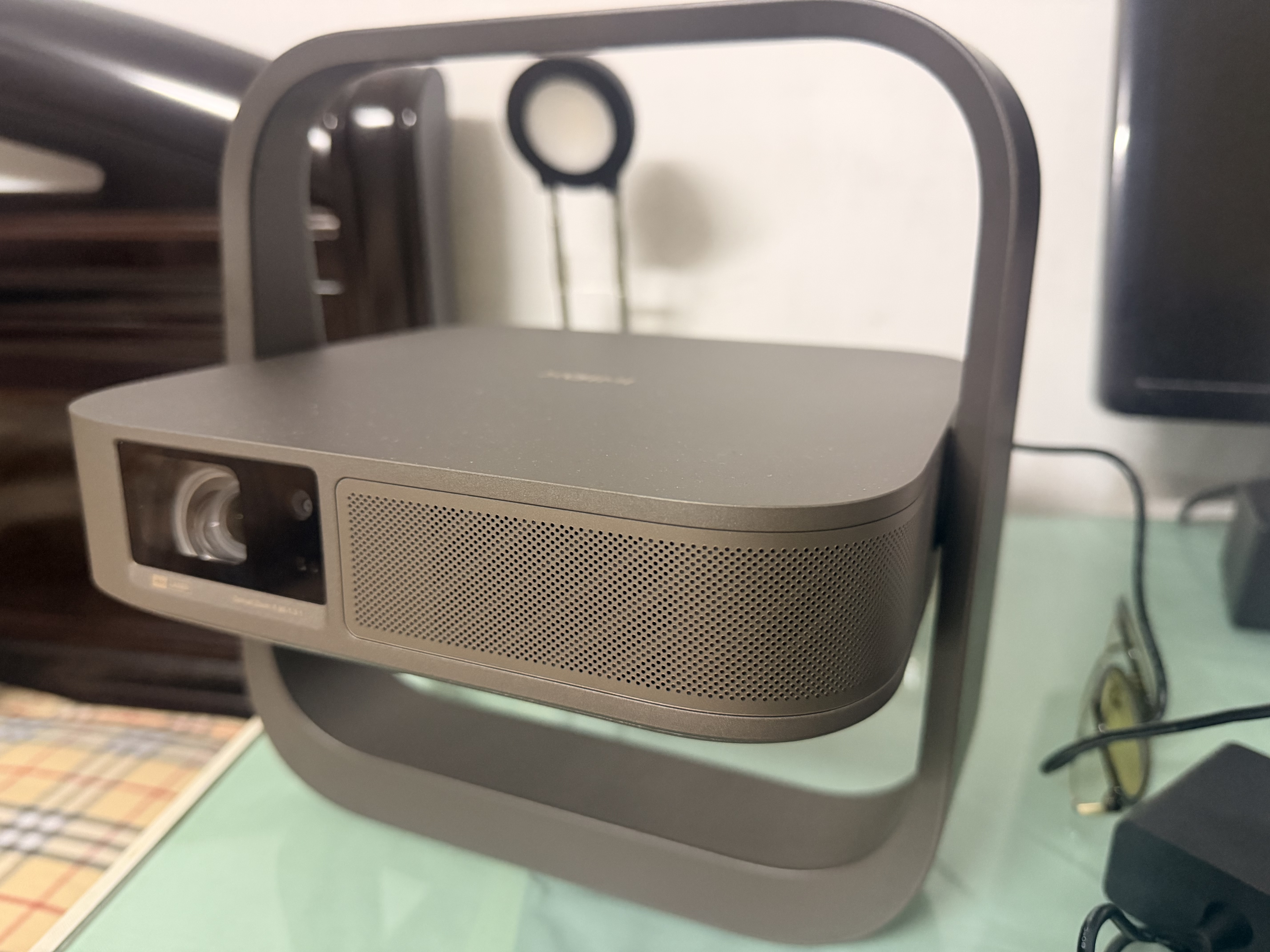 极米（XGIMI）Z9X 4K 高亮版 升级1600CVIA 轻薄4K光学变焦三色激光投影 家用投影仪办公会议无线投屏国家补贴 实拍图
