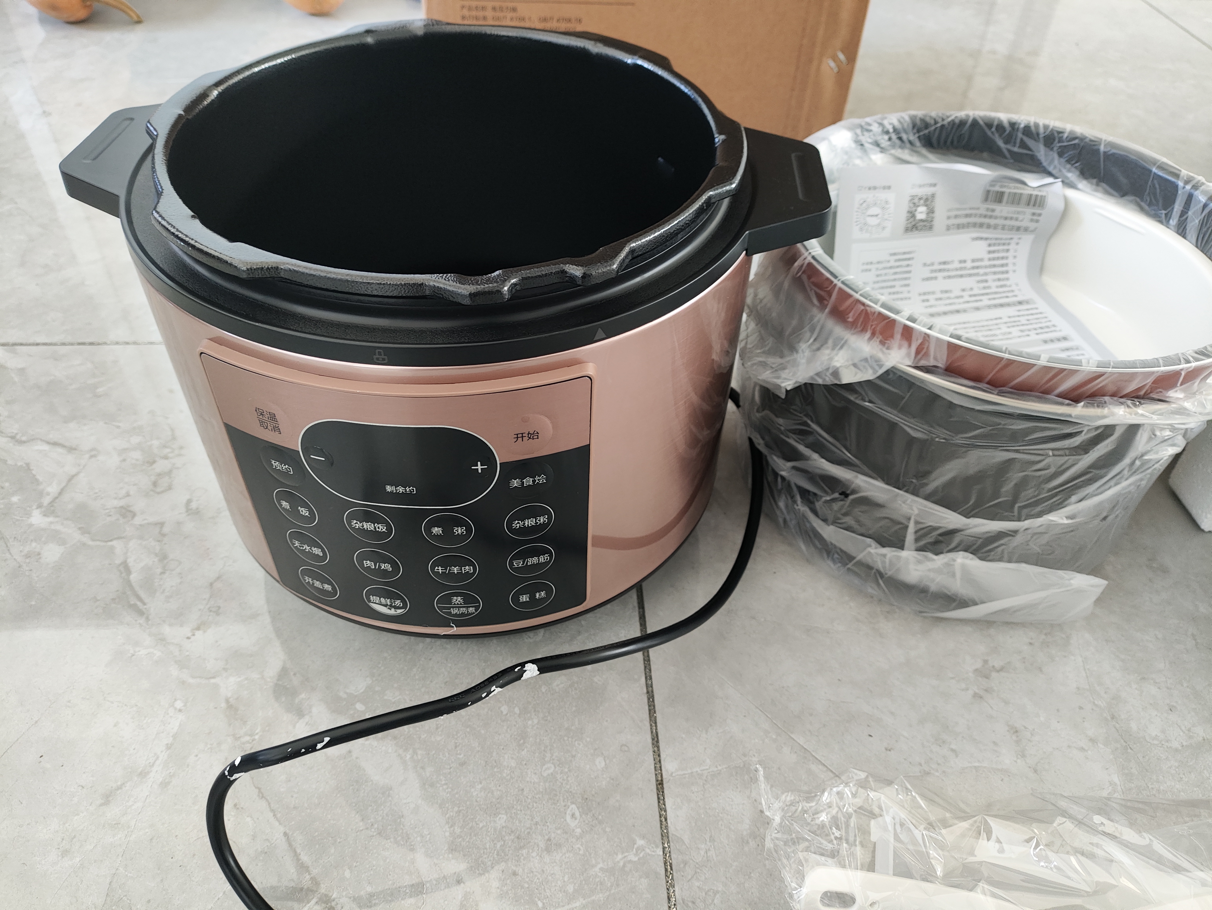 美的（Midea）高压锁鲜蒸电压力锅6L 智能预约多功能一体电饭煲家用6-8人开盖火锅煲汤双胆电饭锅MY-YL60Q3-451 实拍图