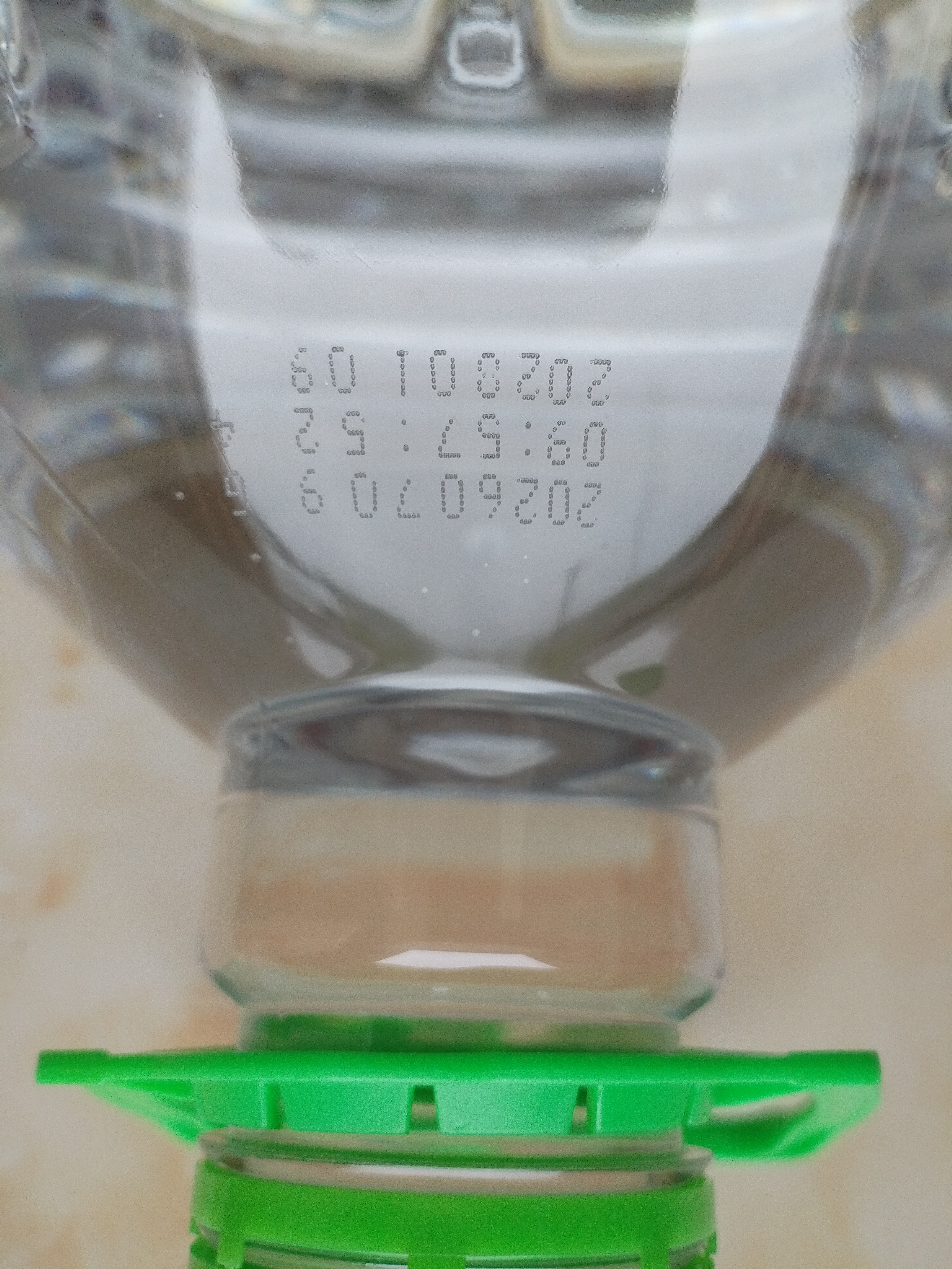 屈臣氏蒸馏水纯净水8L*2桶整箱大桶装水饮用水家庭装泡茶煲汤 实拍图