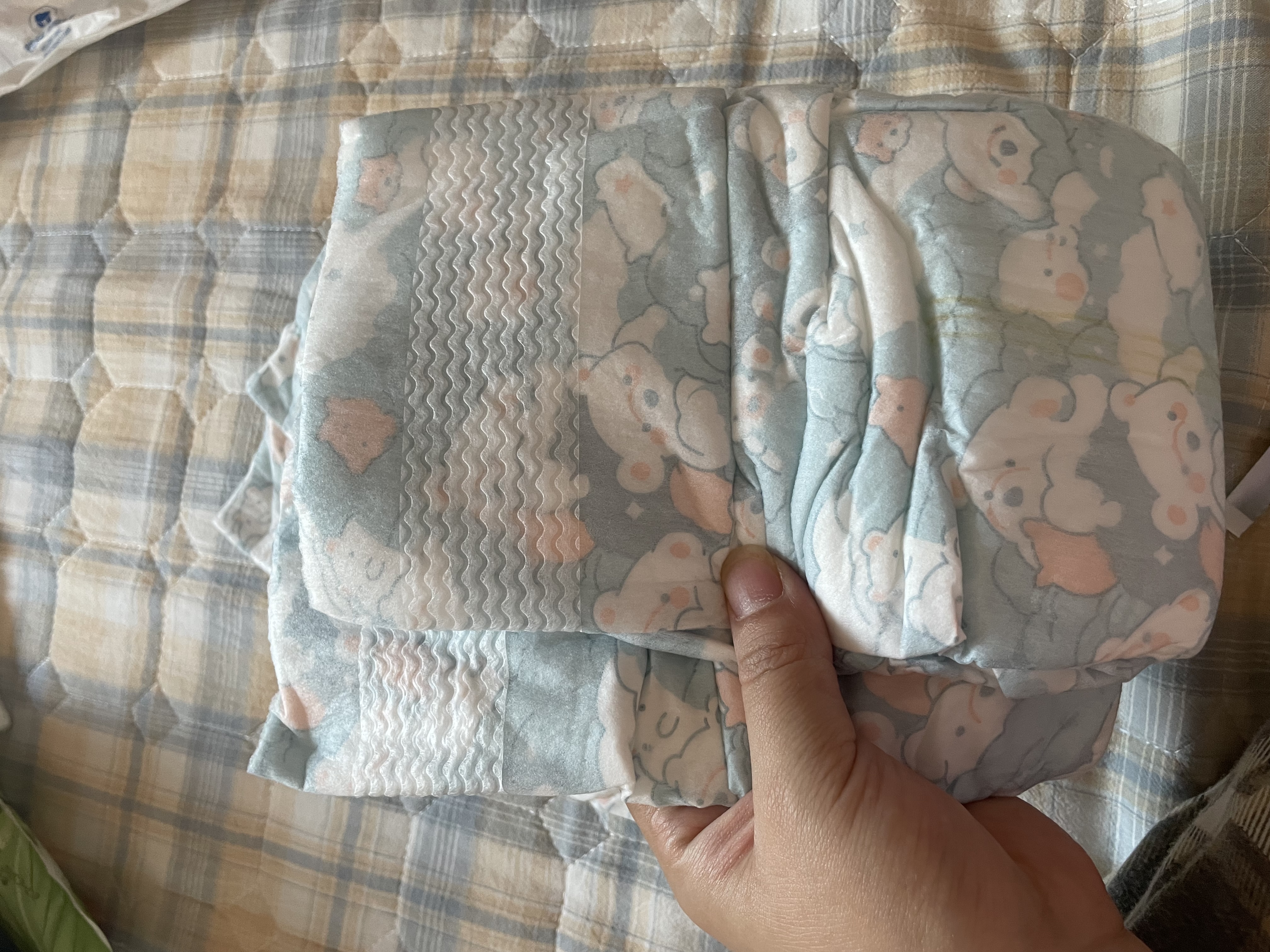 祺安【新品】1丝柔裸感系列超薄瞬吸宝宝干爽拉拉裤柔软尿裤试用装 L码纸尿裤4片16-22斤 实拍图