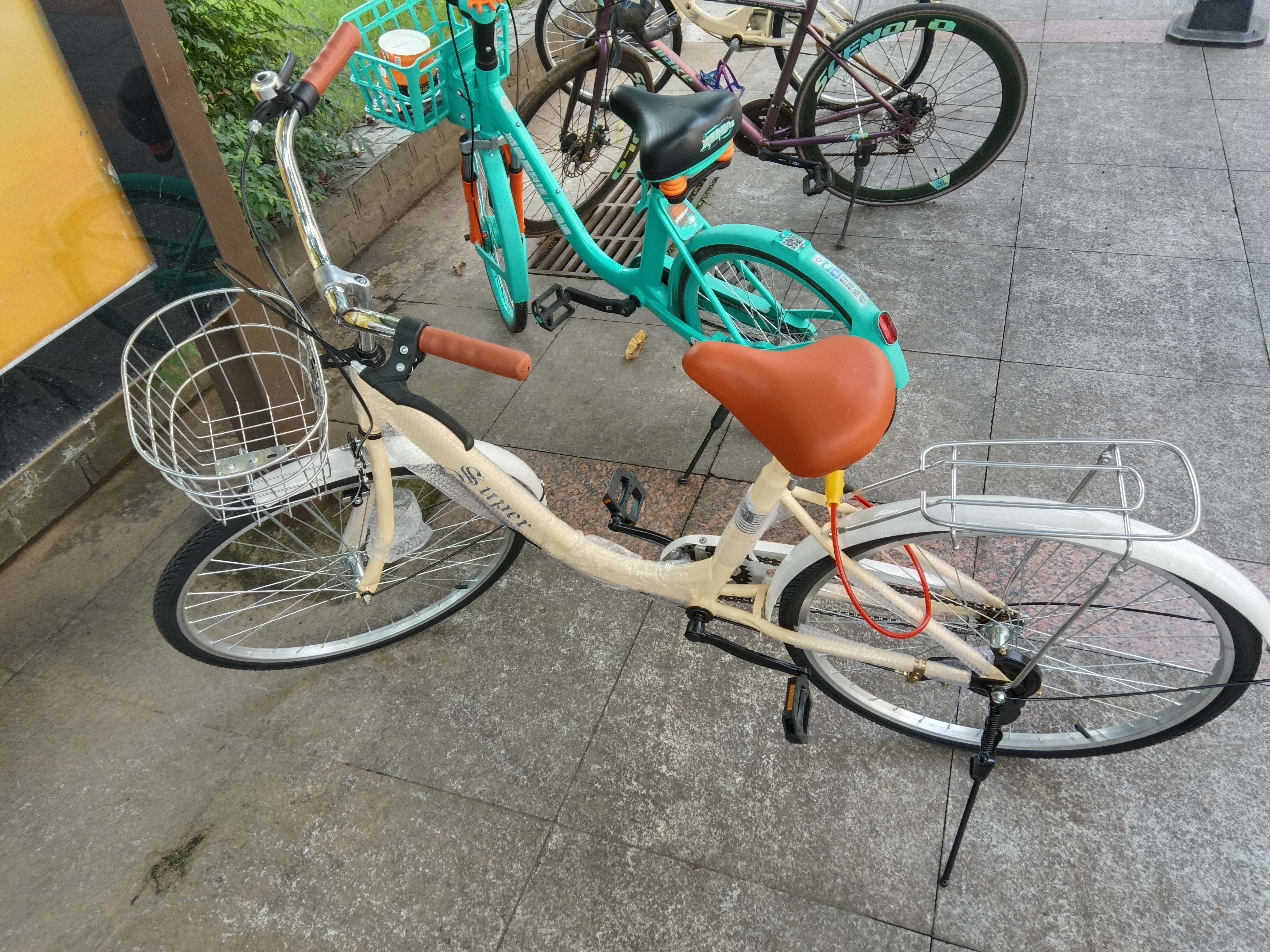 自行车成年人女24寸26寸折叠自行车中学生女大学生城市通勤车单车 【普通不折叠八五安装】麦芽黄-标配礼包-铁框 充气款26寸建议身高【155-175厘米】 实拍图