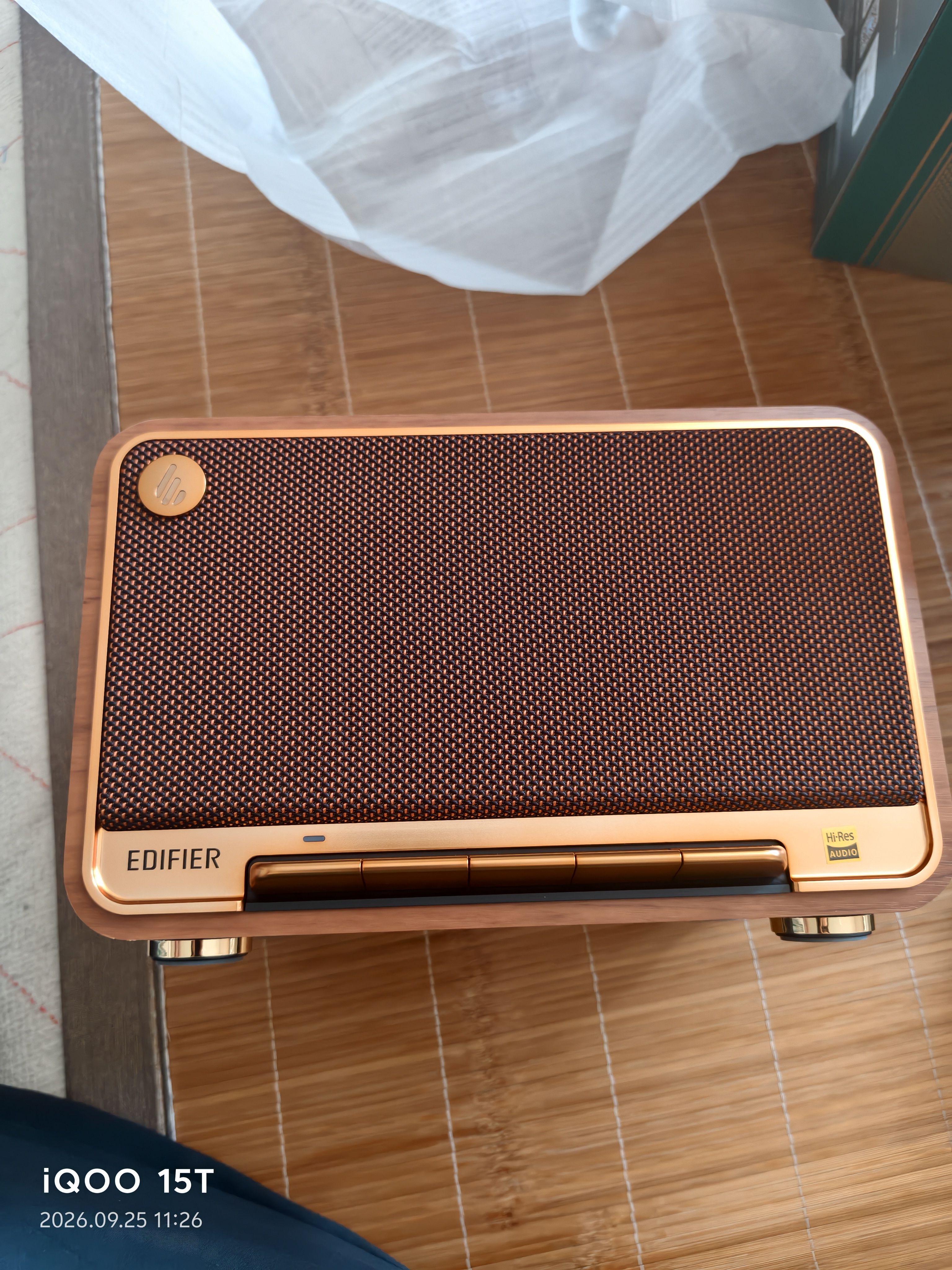 漫步者（EDIFIER）【2026年新品】M330 II 复古桌面蓝牙音箱 大功率无线可移动便携音响 一体式居家艺术音响 木纹色 实拍图