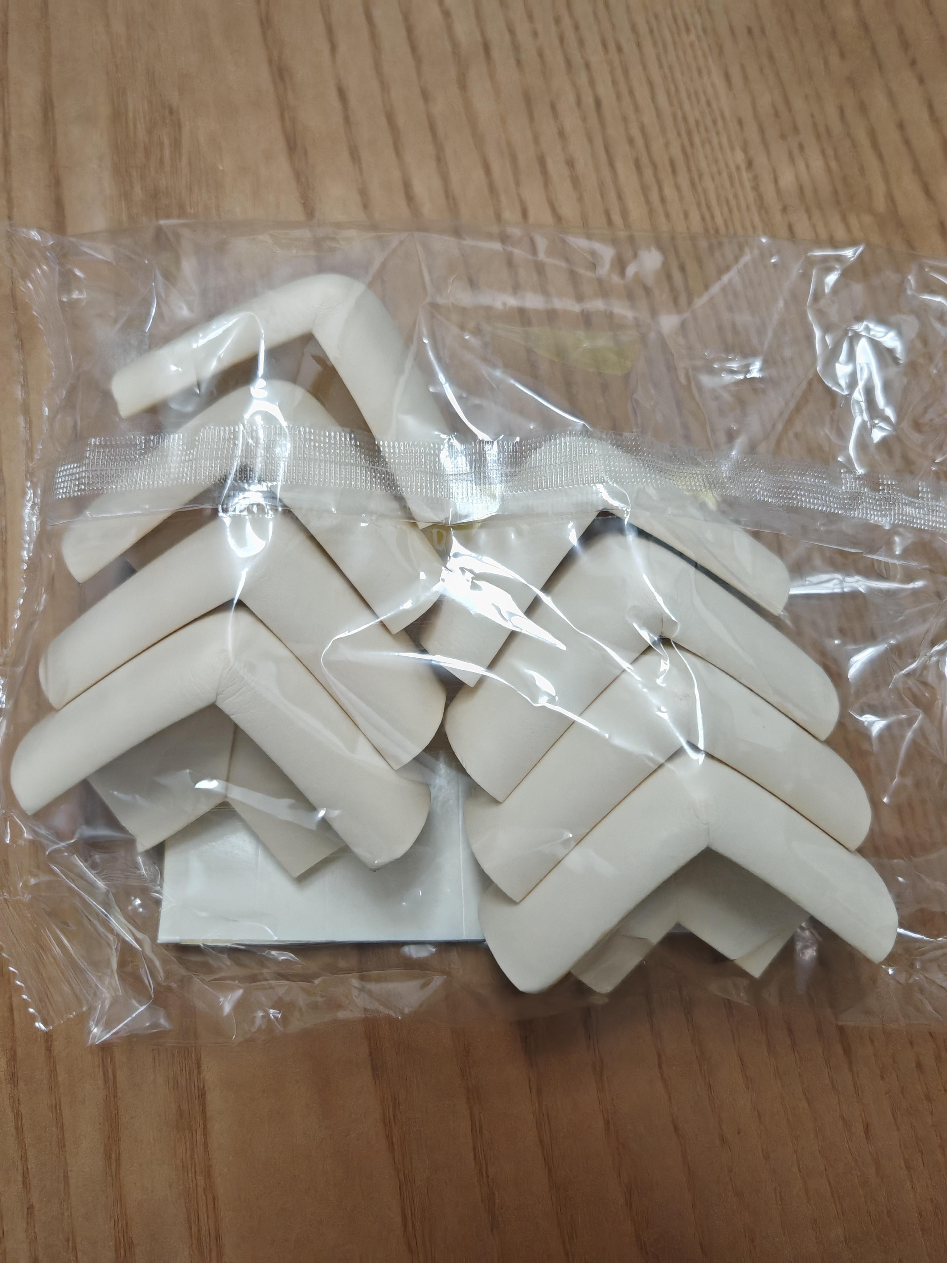 贝得力L型NBR防撞角婴儿童安全防护角桌角保护套加宽加厚米白色8只 实拍图