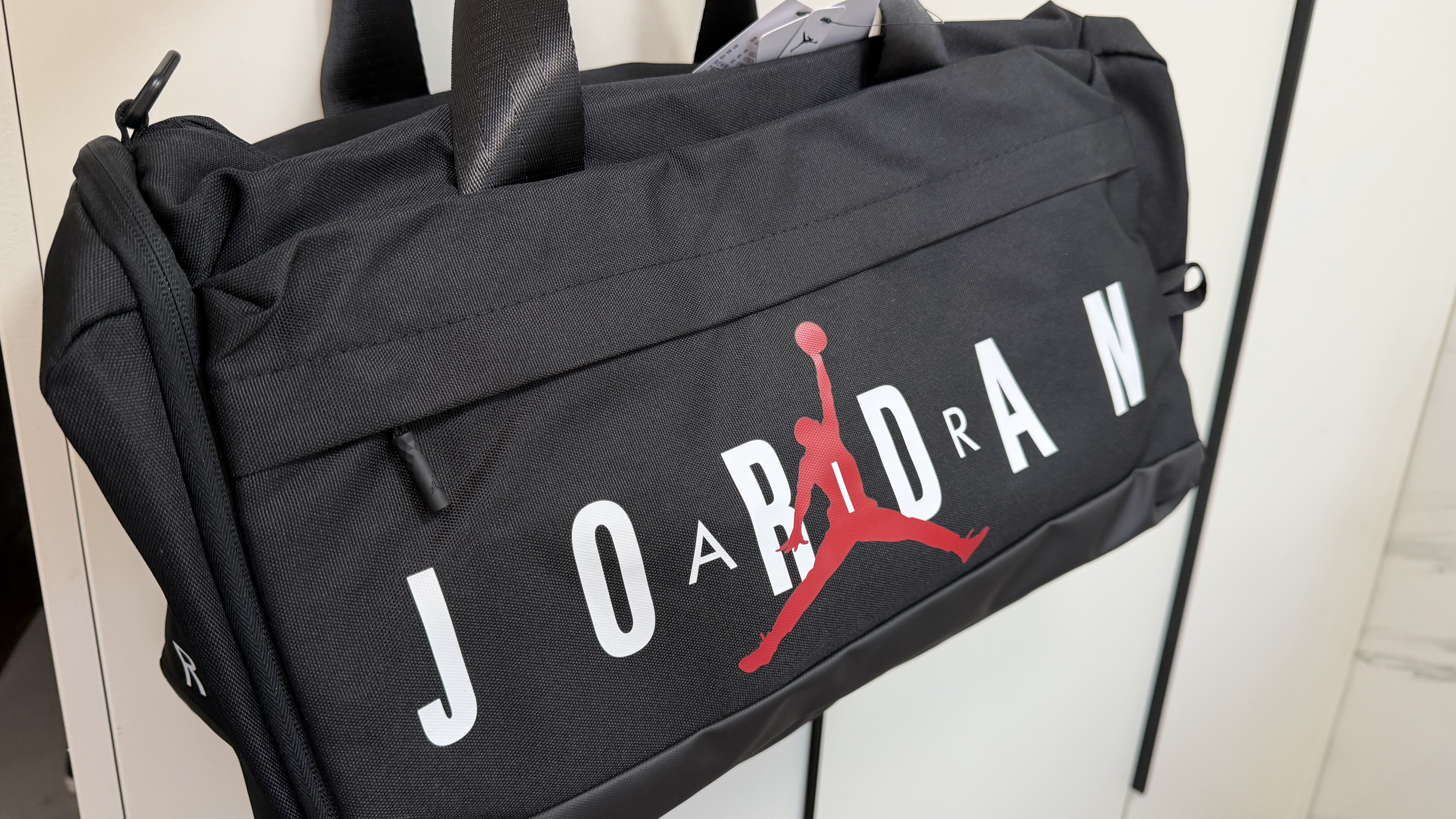 Jordan男女通款运动单肩斜挎包新款行李包斜挎包FD7028-010黑色MISC 实拍图
