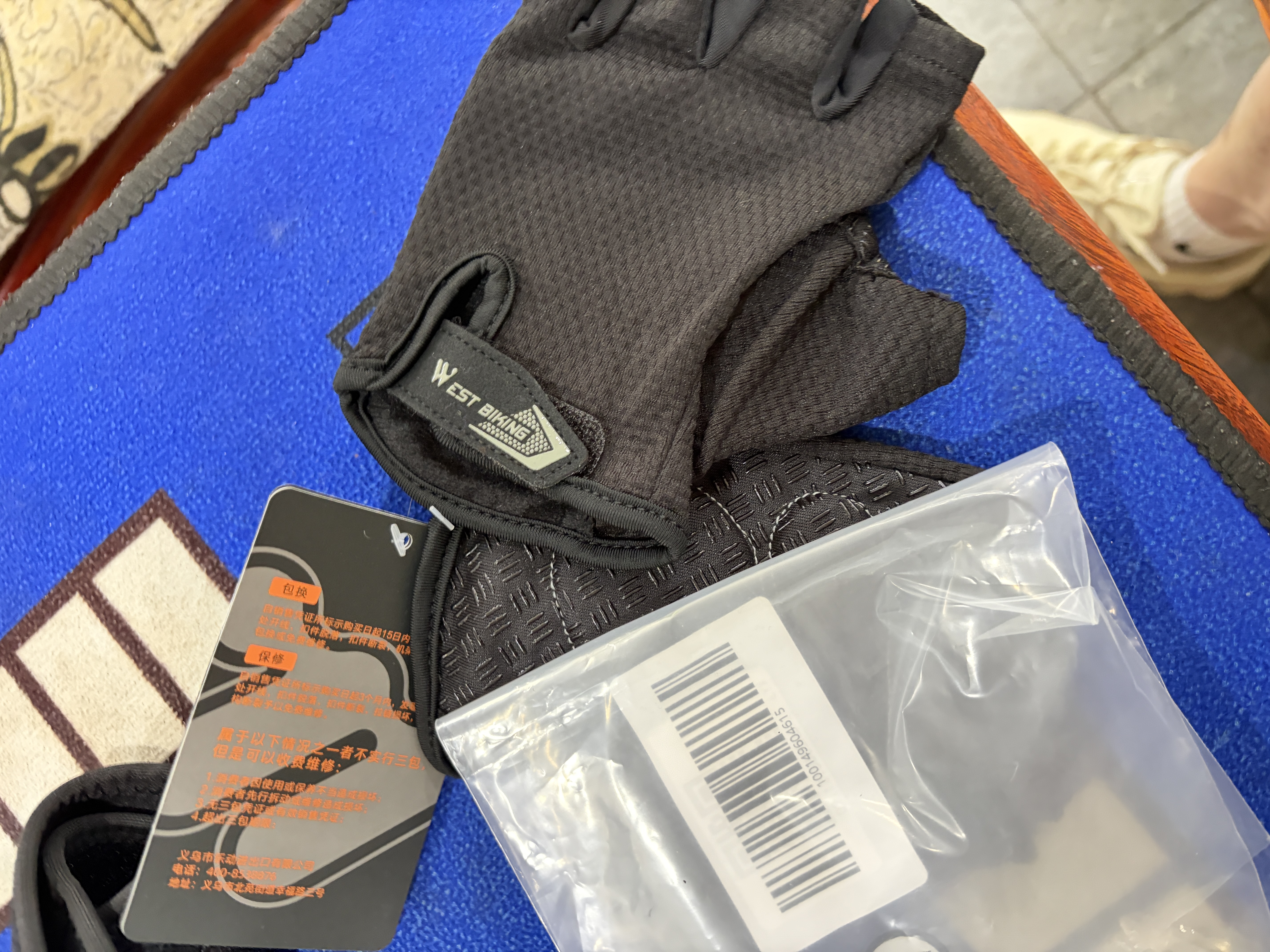 西骑者（WestBiking）西骑者自行车半指骑行手套夏秋季透气短指公路山地车动感单车手套 实拍图