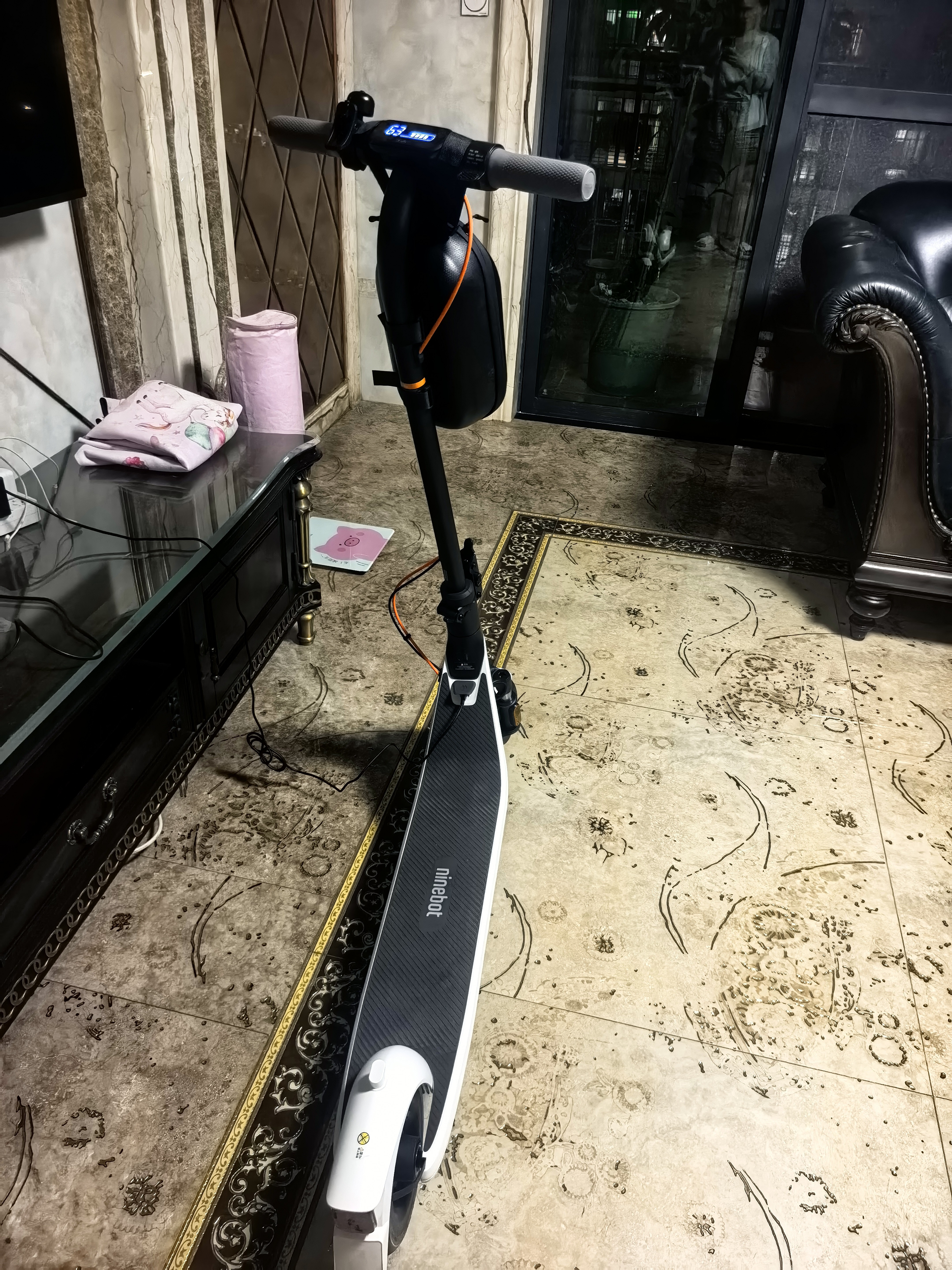 九号Ninebot九号滑板车E2PRO/E2PLUS白色电动车折叠便携女男成人代步女士滑板车校园大学生C2PRO少年 E2plus白 【20KM续航双筒减震】+礼品2 实拍图