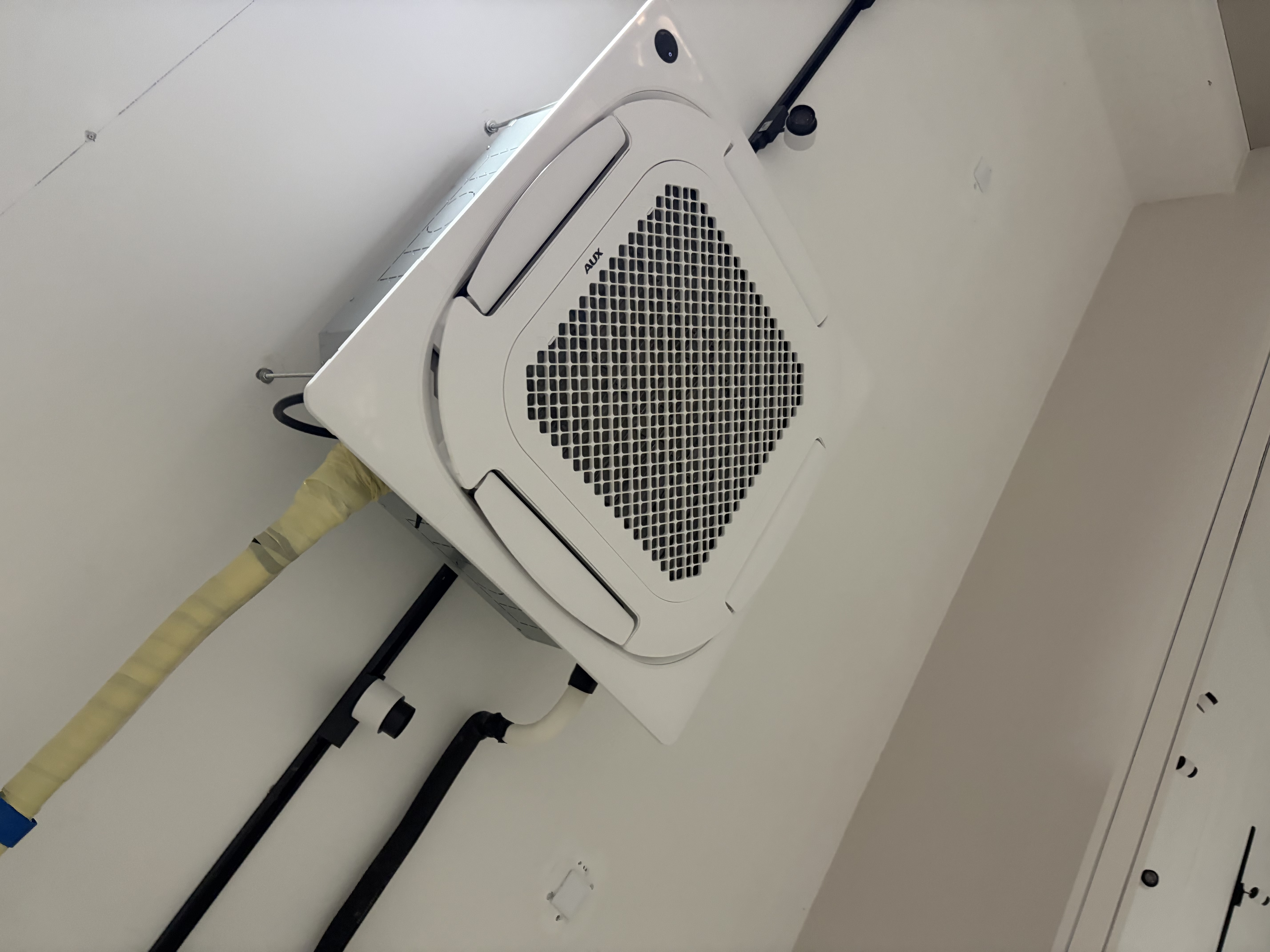 奥克斯中央空调5匹天花机嵌入式吸顶空调纯铜管380V KFR120QW/BPR3QD2S(B1)-G 京仓发货 实拍图