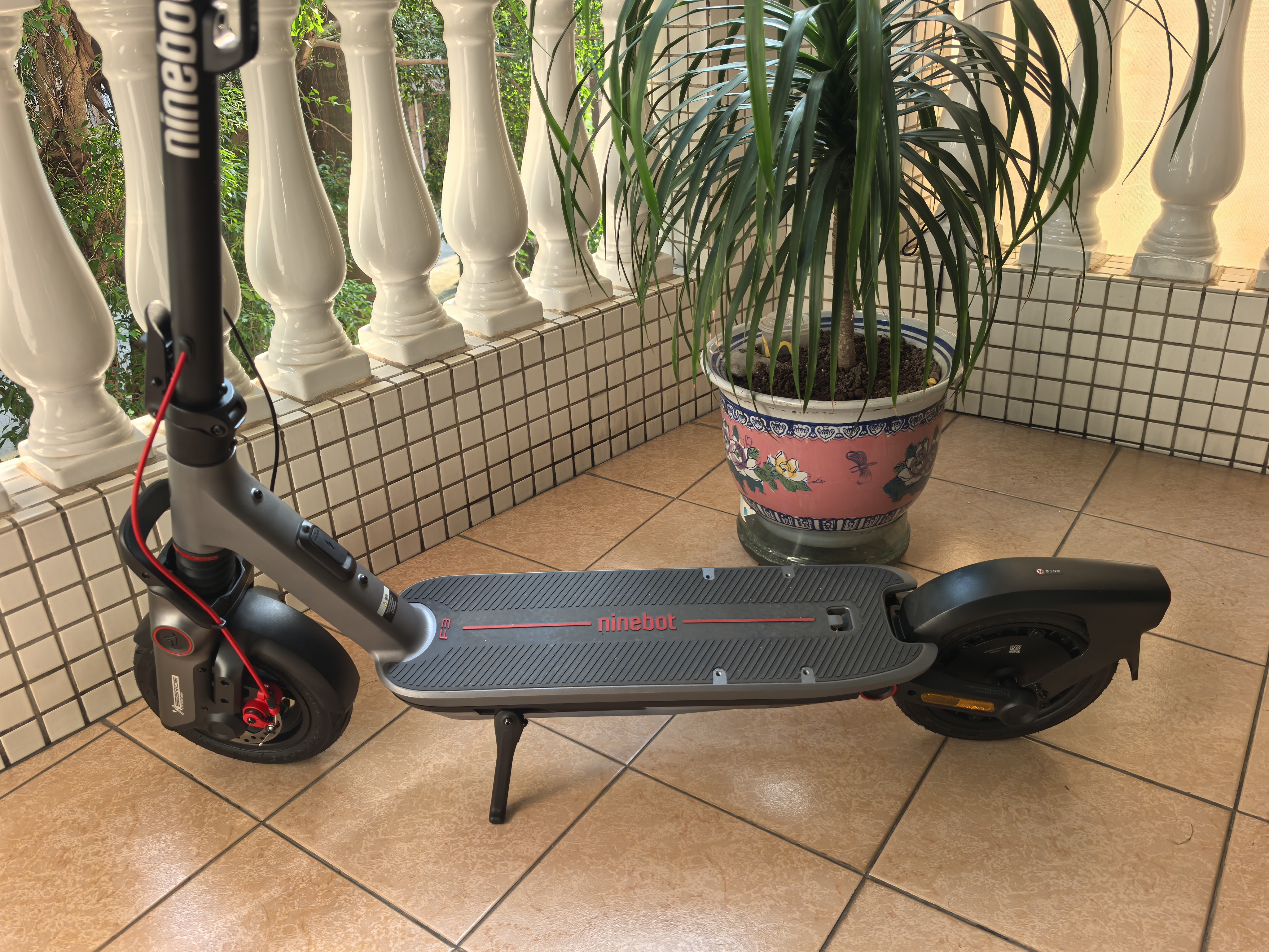 Ninebot电动滑板车第三代多功能座椅适配E3/E3 Pro/F3/F3 Pro/ZT3 Pro（体感车配件） 实拍图