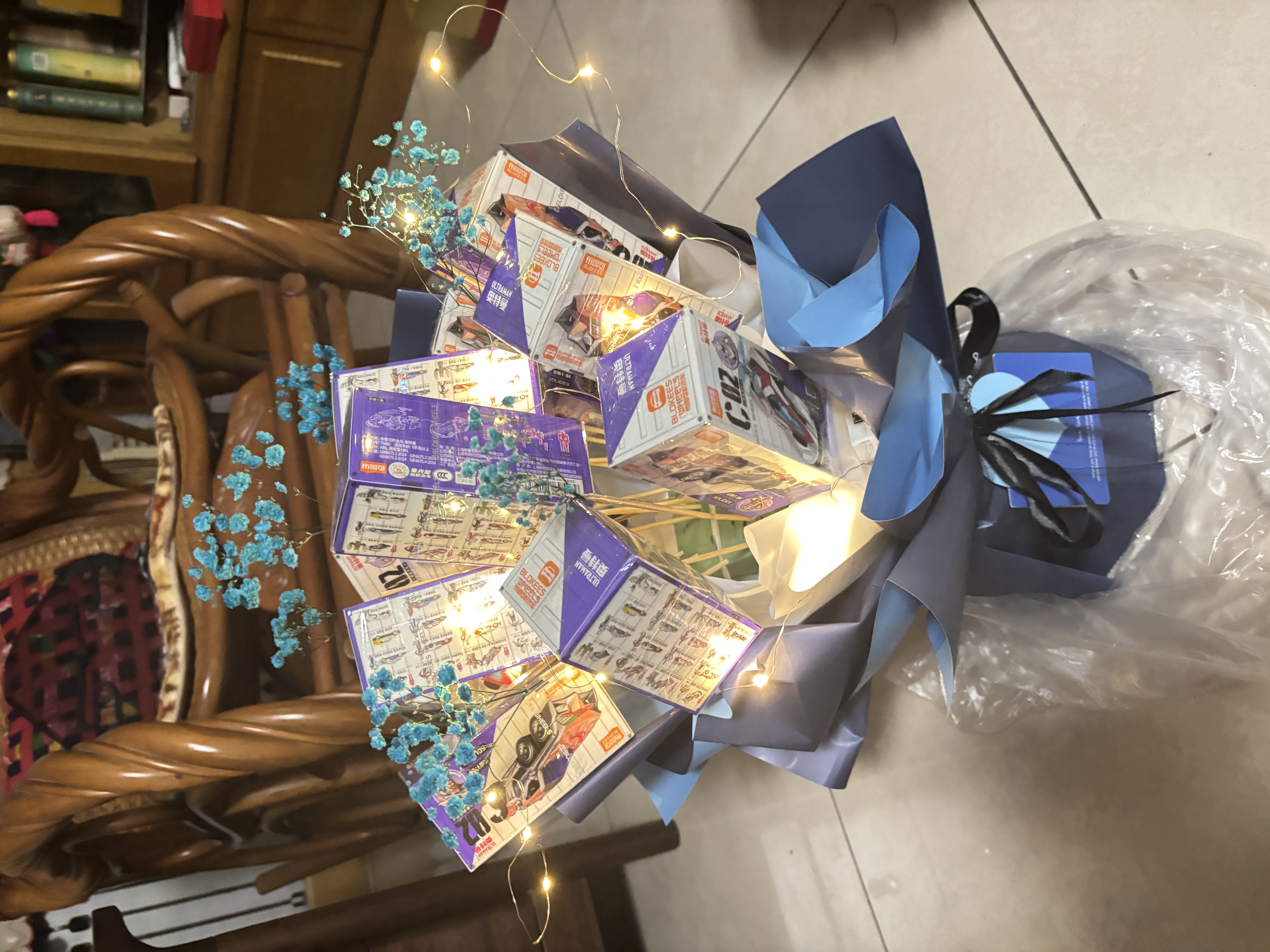 花束包装半成品免包手工创意七夕花壳有钱花材料包鲜花零食满天星 大号花筒牛仔蓝色 送30根竹签+彩灯+胶带+贺卡 实拍图