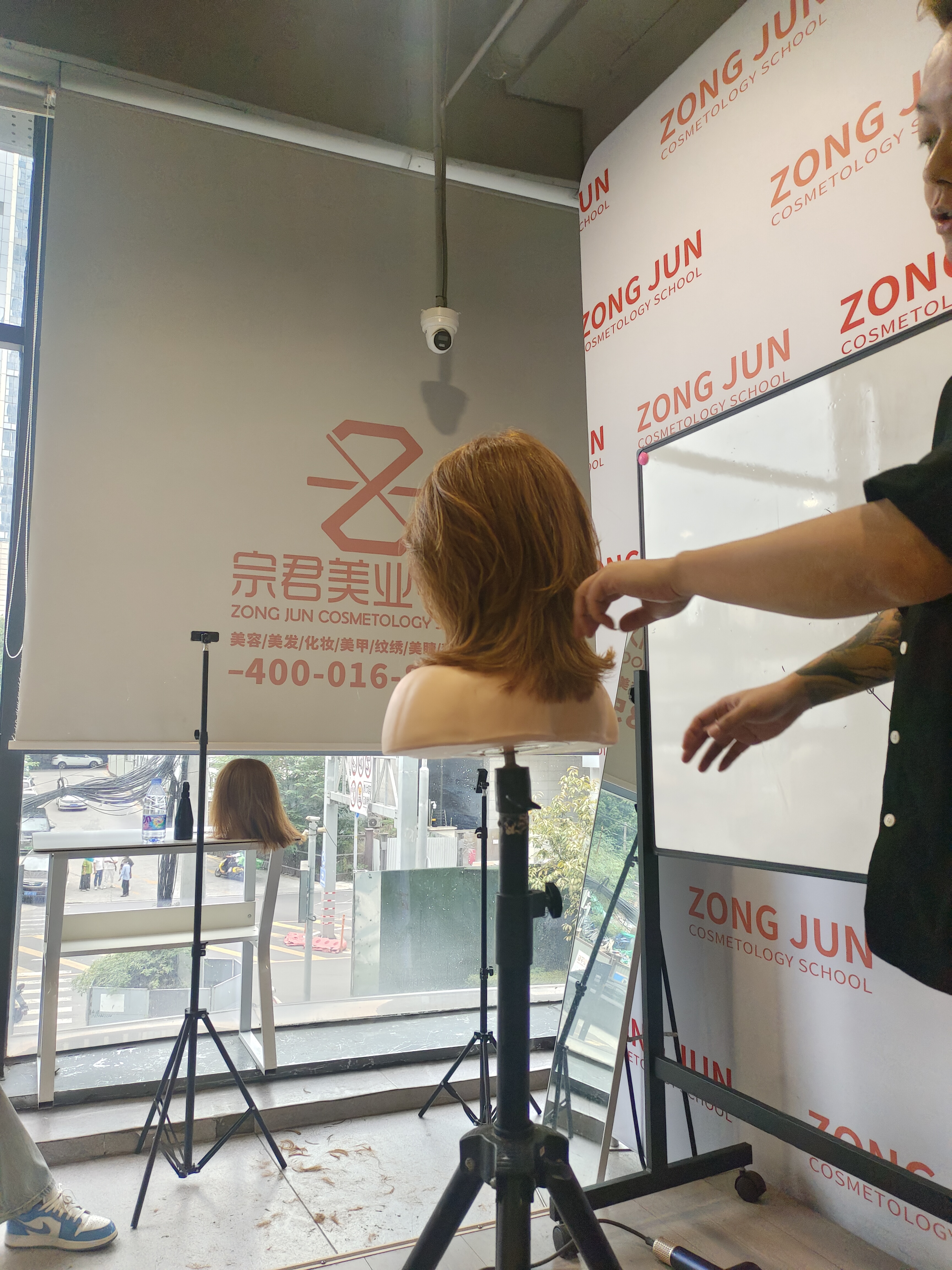 康夫（CONFU）吹风机2300W大功率速干 理发店专用吹风筒 发廊家用大风力不伤发护发电吹风KF-8926 实拍图