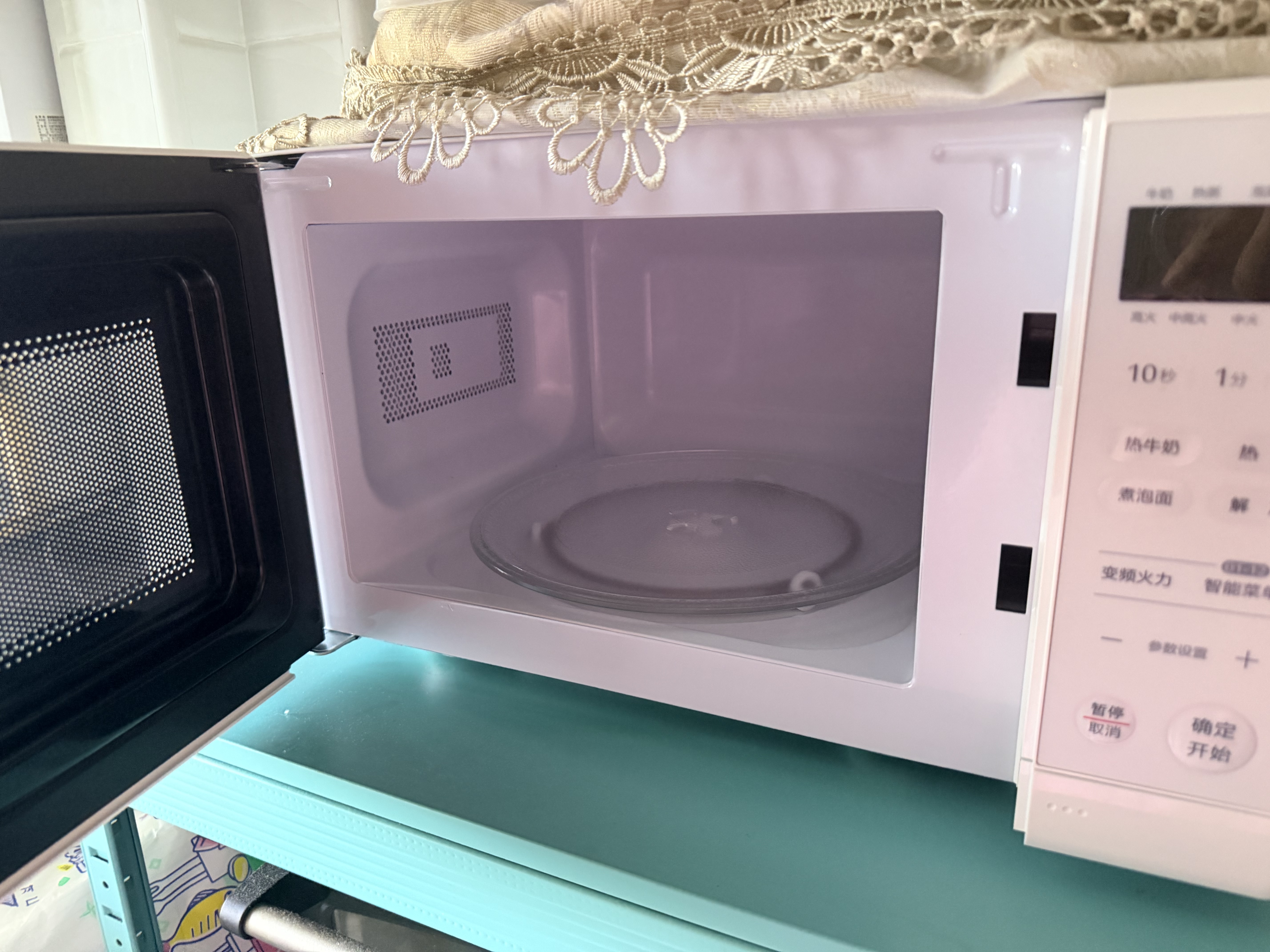 美的（Midea）变频800W大火力小清新微波炉  磨砂面板 家用小型20L容量 简单操作PM2002 纯白 实拍图