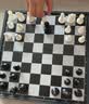 友邦（UB） 国际象棋黑白色磁性可折叠便携培训教学用棋露营(中号) 实拍图