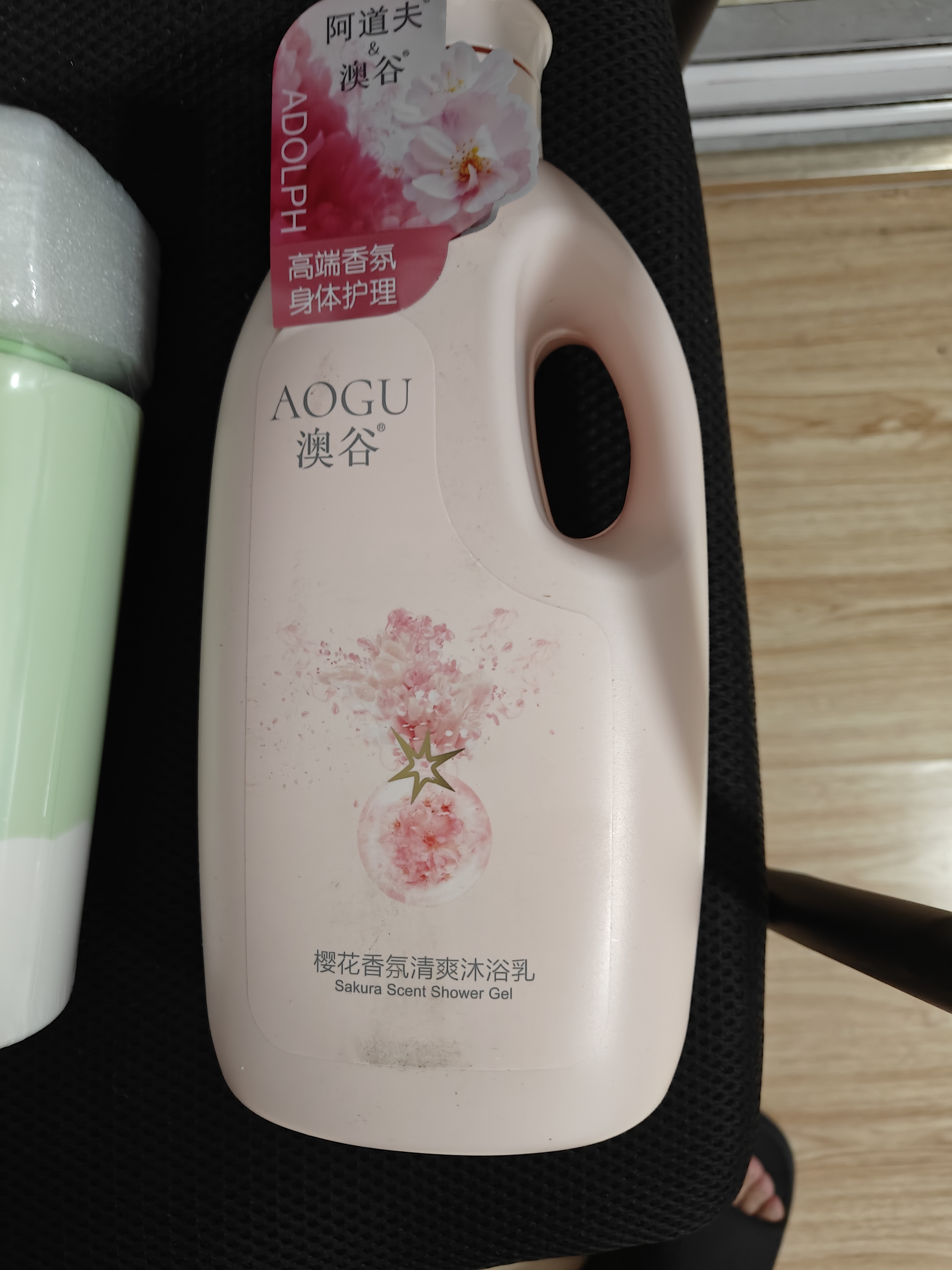 阿道夫澳谷樱花香氛清爽沐浴露家庭装1.8L不假滑易冲洗香味持久男女通用 实拍图