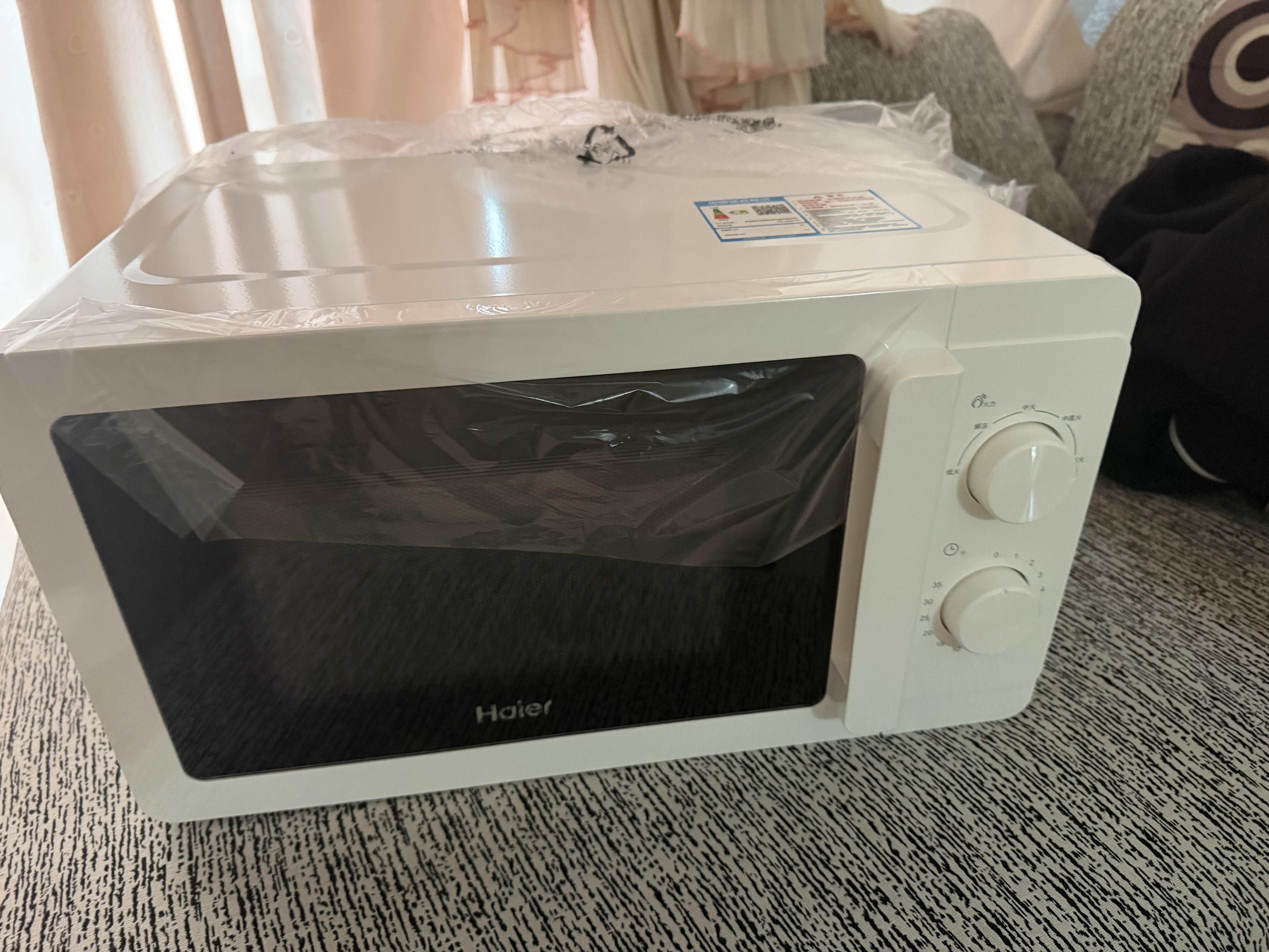 海尔（Haier）【金榜推荐】快捷微波炉 360°转盘加热 汉玉白旋转操作 易洁内胆 家用小型 老人适用 HW-M20T1W 实拍图