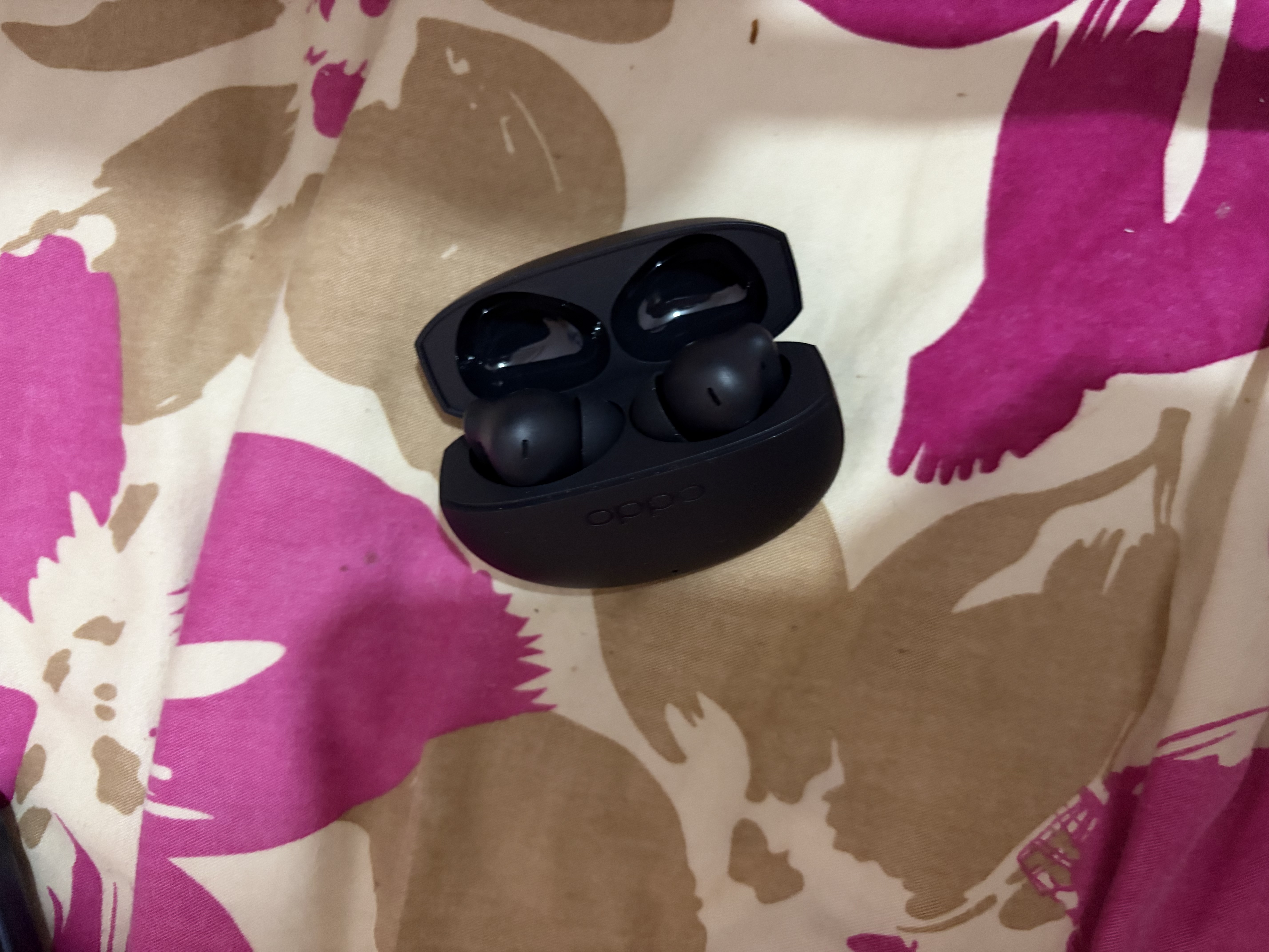 OPPO Enco Air5 真无线降噪蓝牙耳机 入耳式 52dB 5KHz 超宽频降噪 通用苹果华为小米一加手机 玄岩黑 实拍图