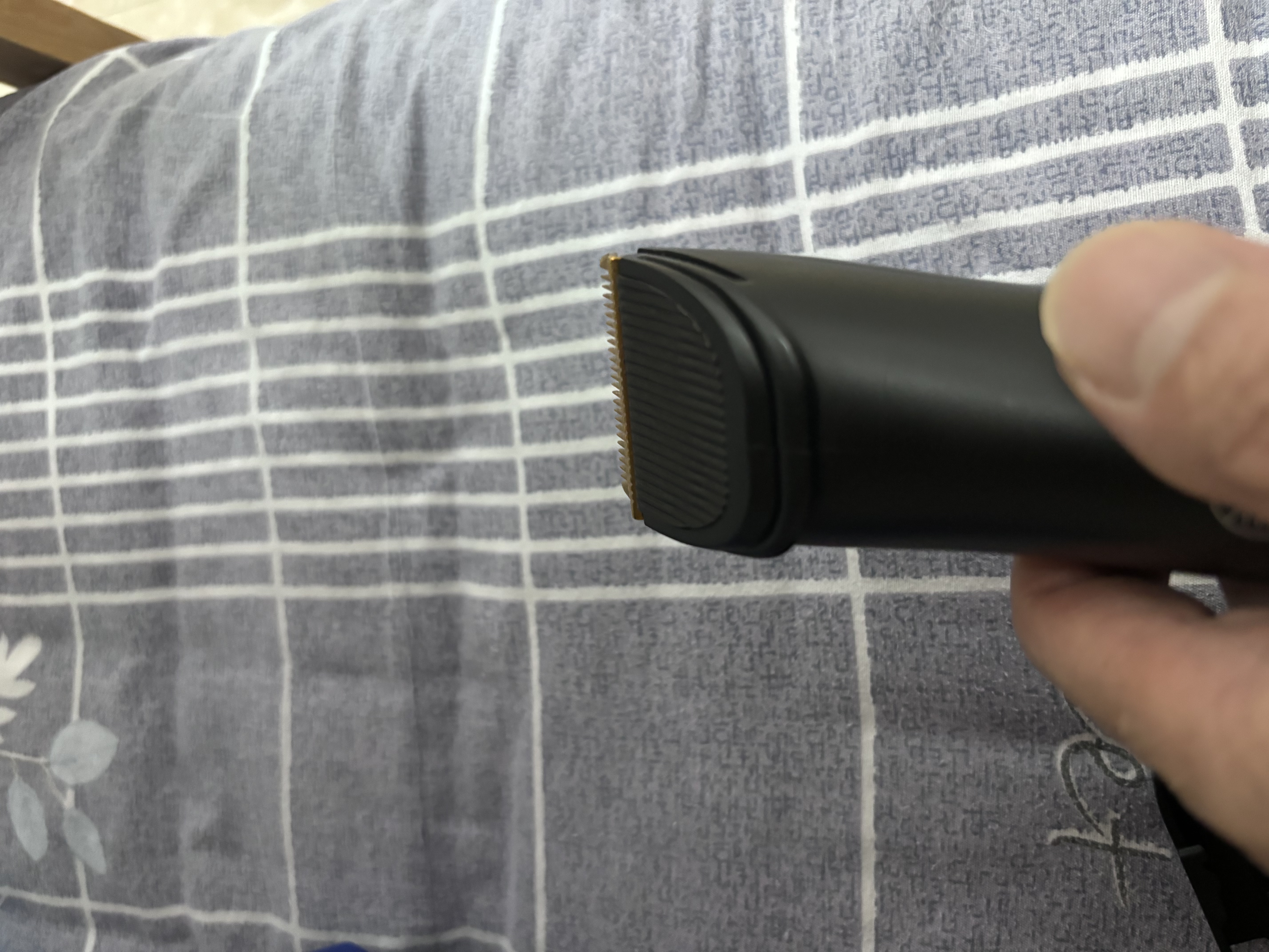 奥克斯（AUX）电动理发器剃头推子自理发器电推子家用电推剪全身水洗男士儿童理发工具全套 骑士黑【智能电显+3档调速】赠大礼包 实拍图