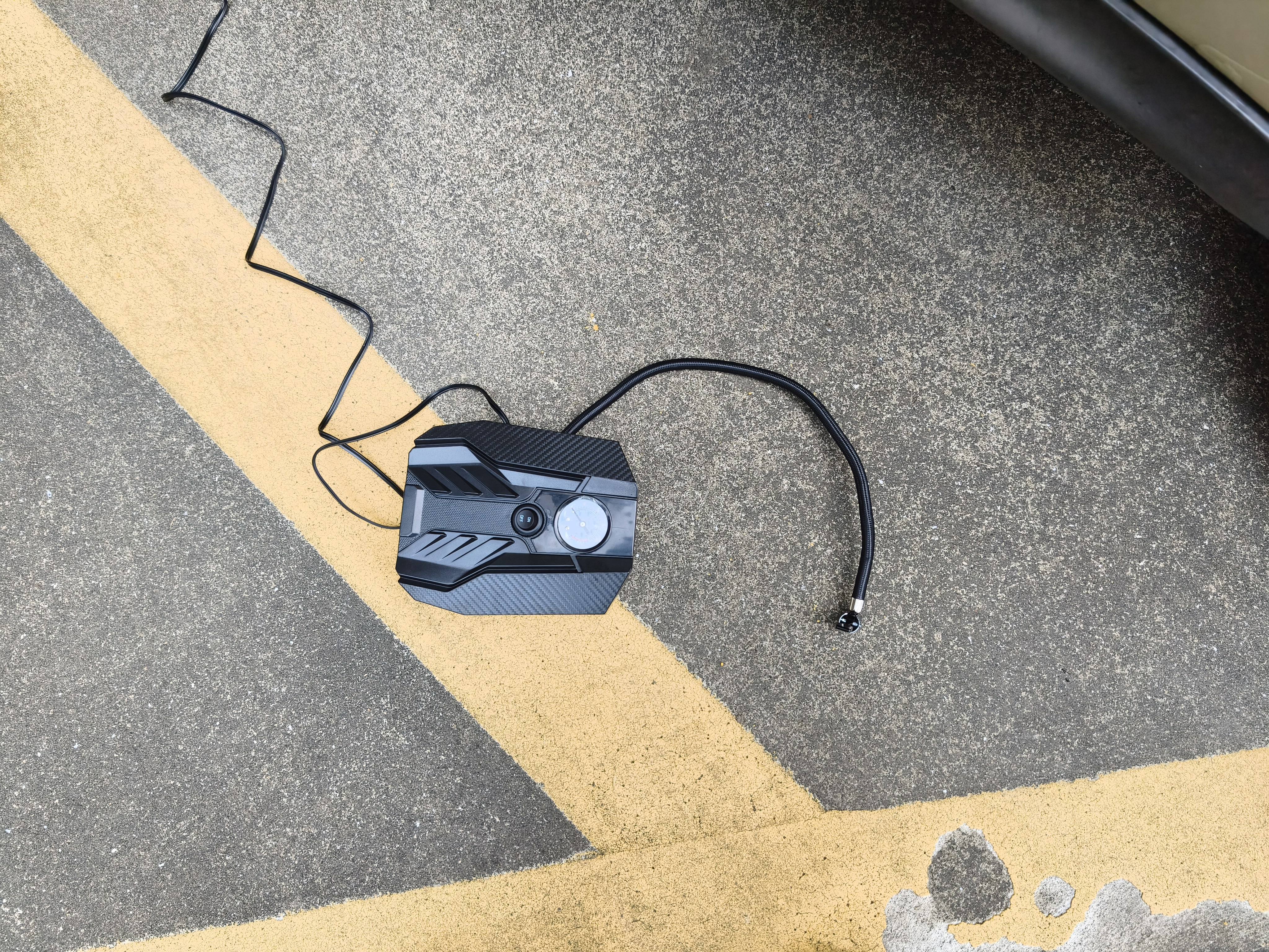 尤利特车载充气泵双缸数显预设胎压充满自动停小轿车轮胎打气泵筒加气泵 机械基础款 实拍图