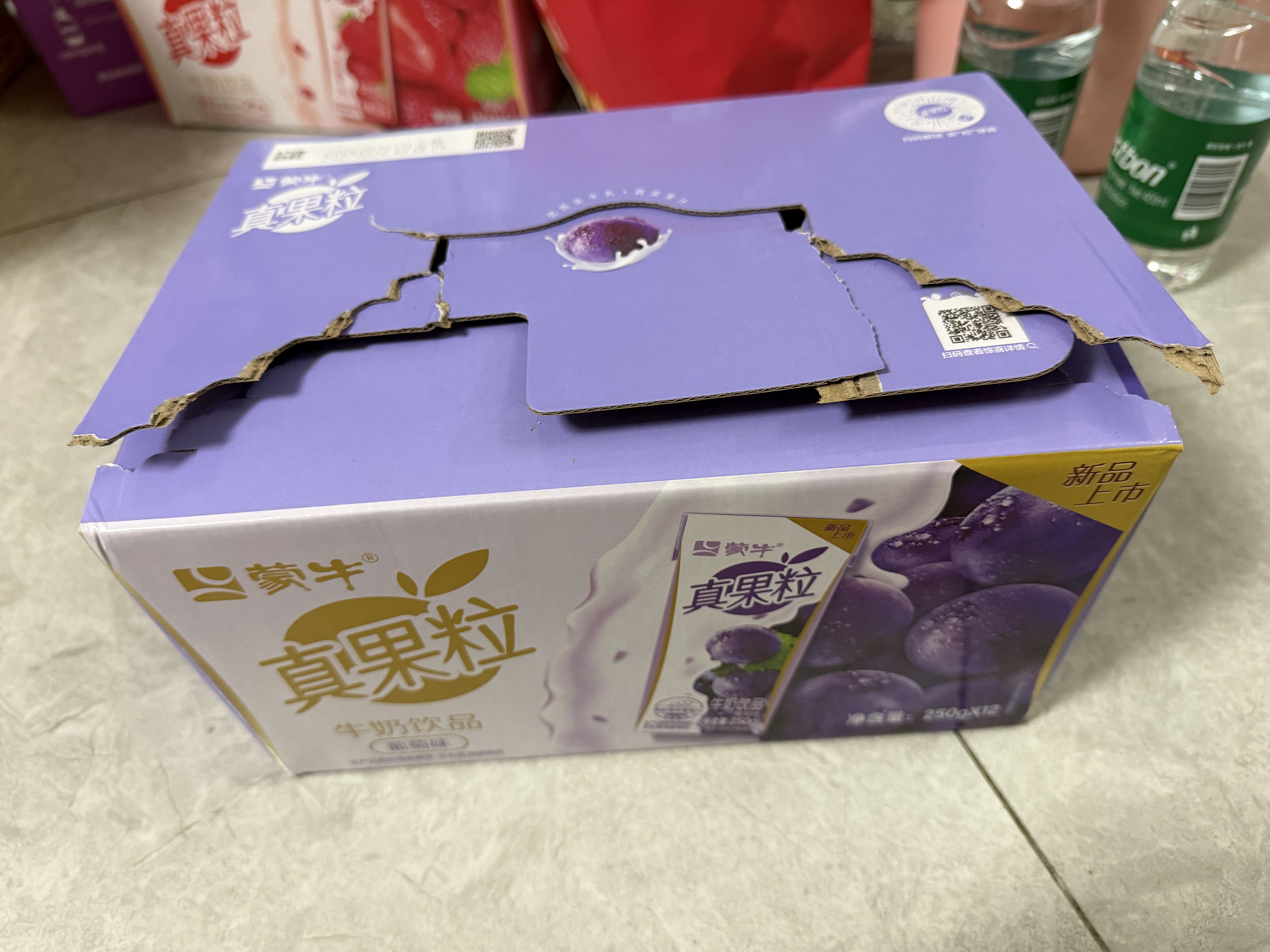蒙牛真果粒葡萄味牛奶饮品250g*12盒  新老包装 送礼礼盒 实拍图
