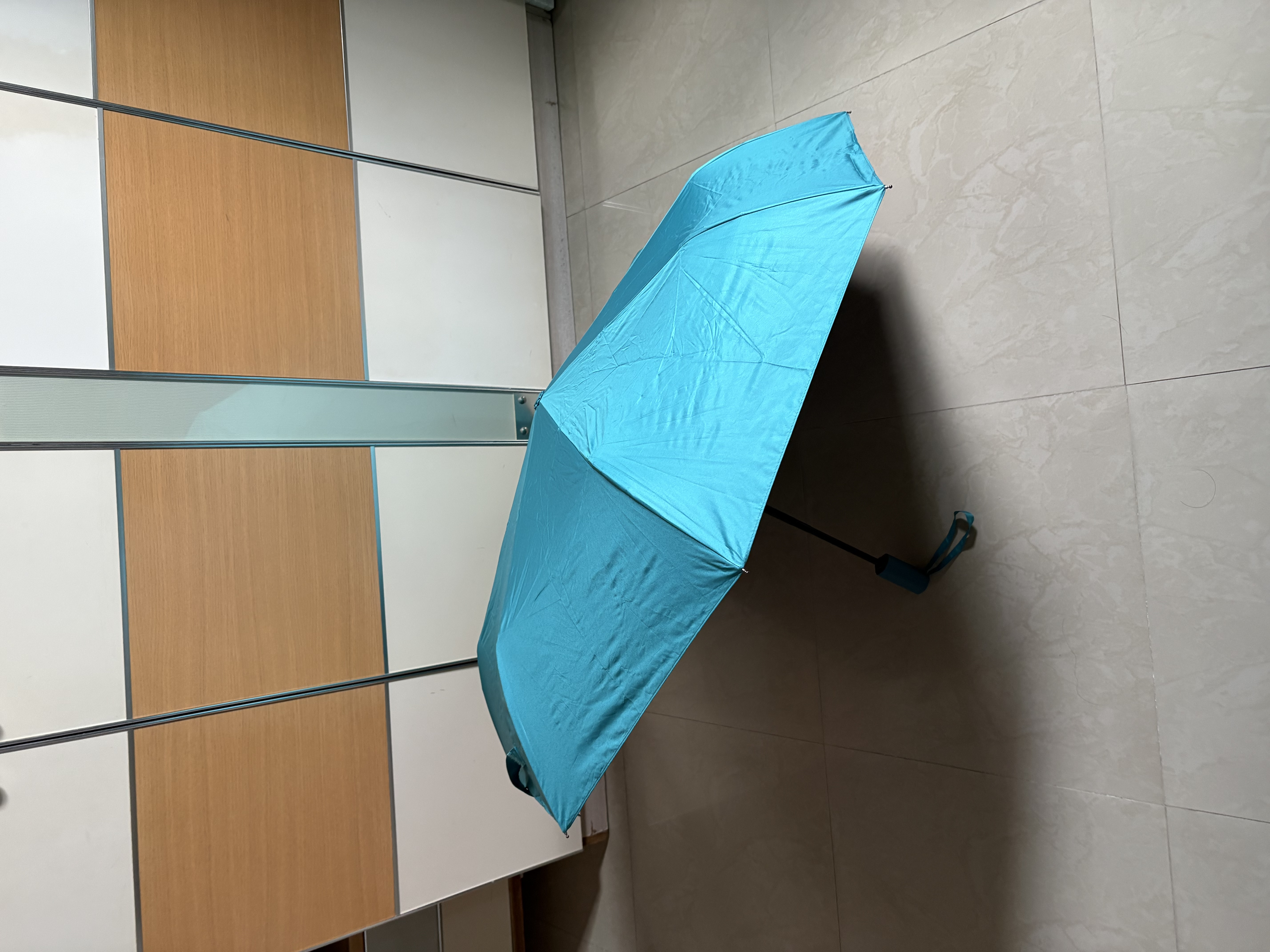 京东京造 海湾蓝su7同色伞雨伞自动折叠伞便携太阳伞遮阳伞23寸105cm 实拍图