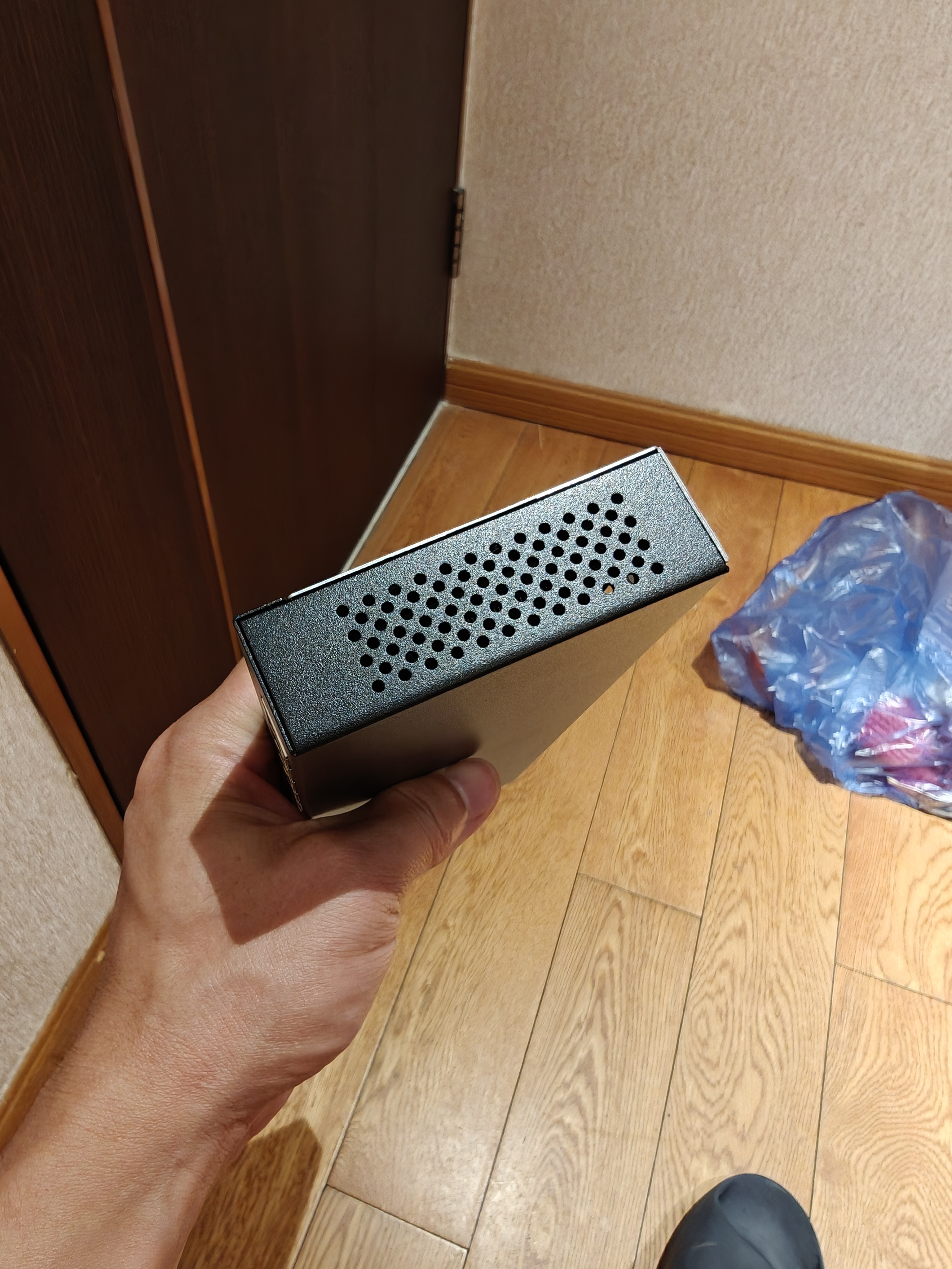 华三（H3C）9口千兆POE交换机 非网管企业级交换器 监控网络网线分线器分流器 PoE供电72W S9G-P-U替换S9G-P 实拍图