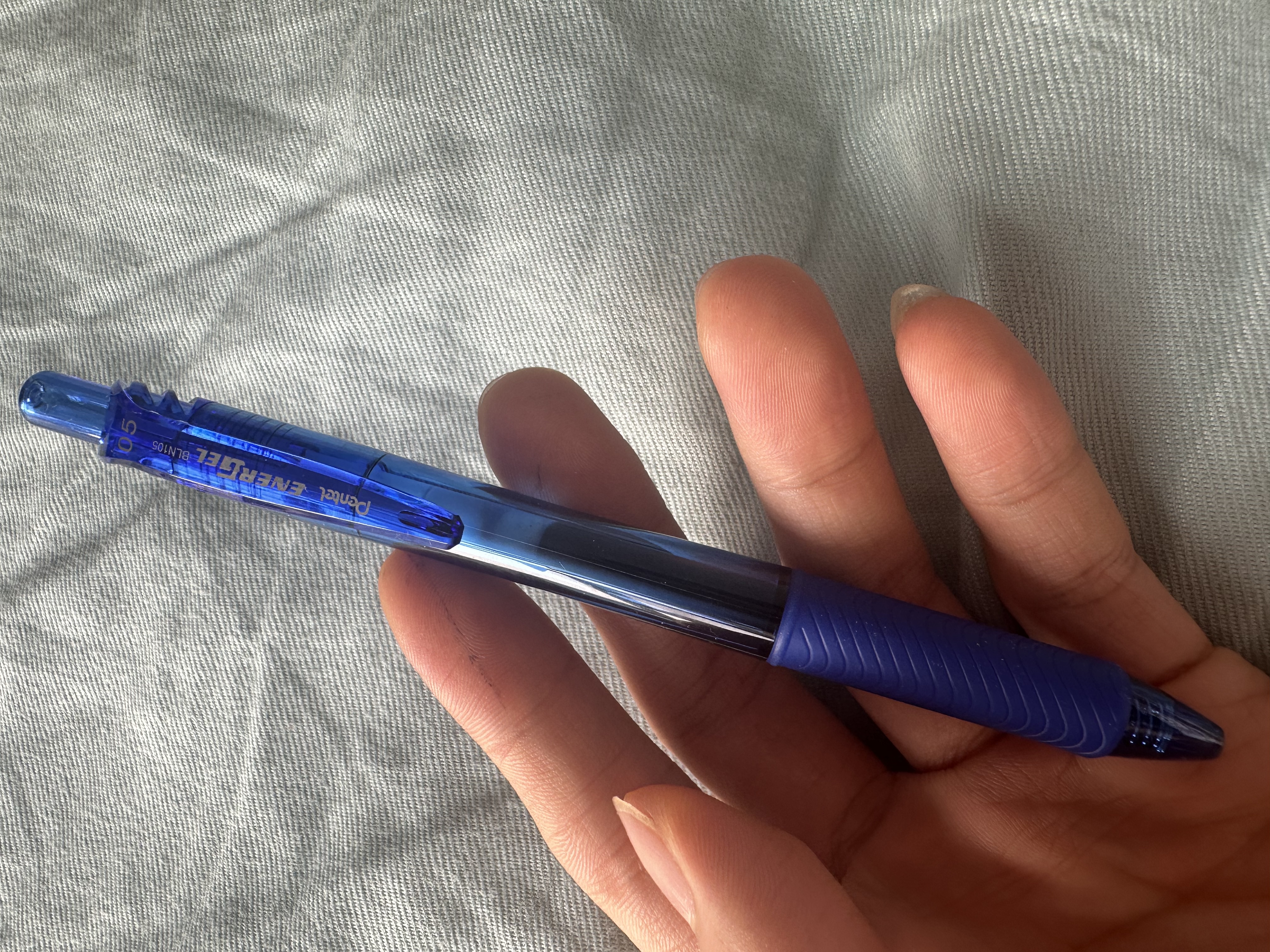 派通（Pentel ）【火爆热卖】BLN105按动天蓝色中性笔高颜值0.5mm签字笔商务学生速干水笔水性笔文具 天蓝色单支装 实拍图