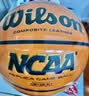 Wilson威尔胜NCAA官方赛事用球复刻版成人标准PU室内室外通用7号篮球 实拍图