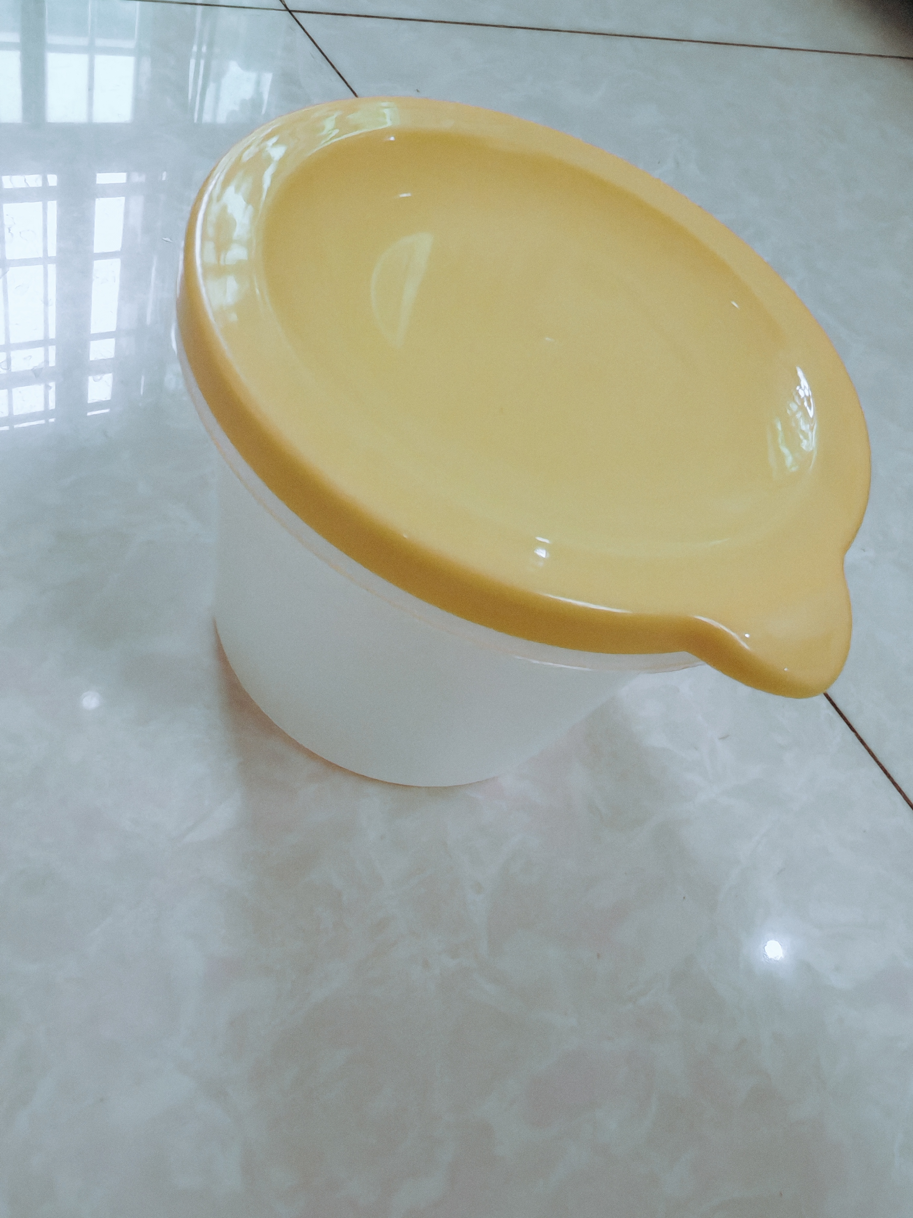 【马卡龙盖】食物收纳保鲜盒密封圆形冰箱收纳盒谷物零食蔬菜水果 密封保鲜盒黄色 1个 实拍图