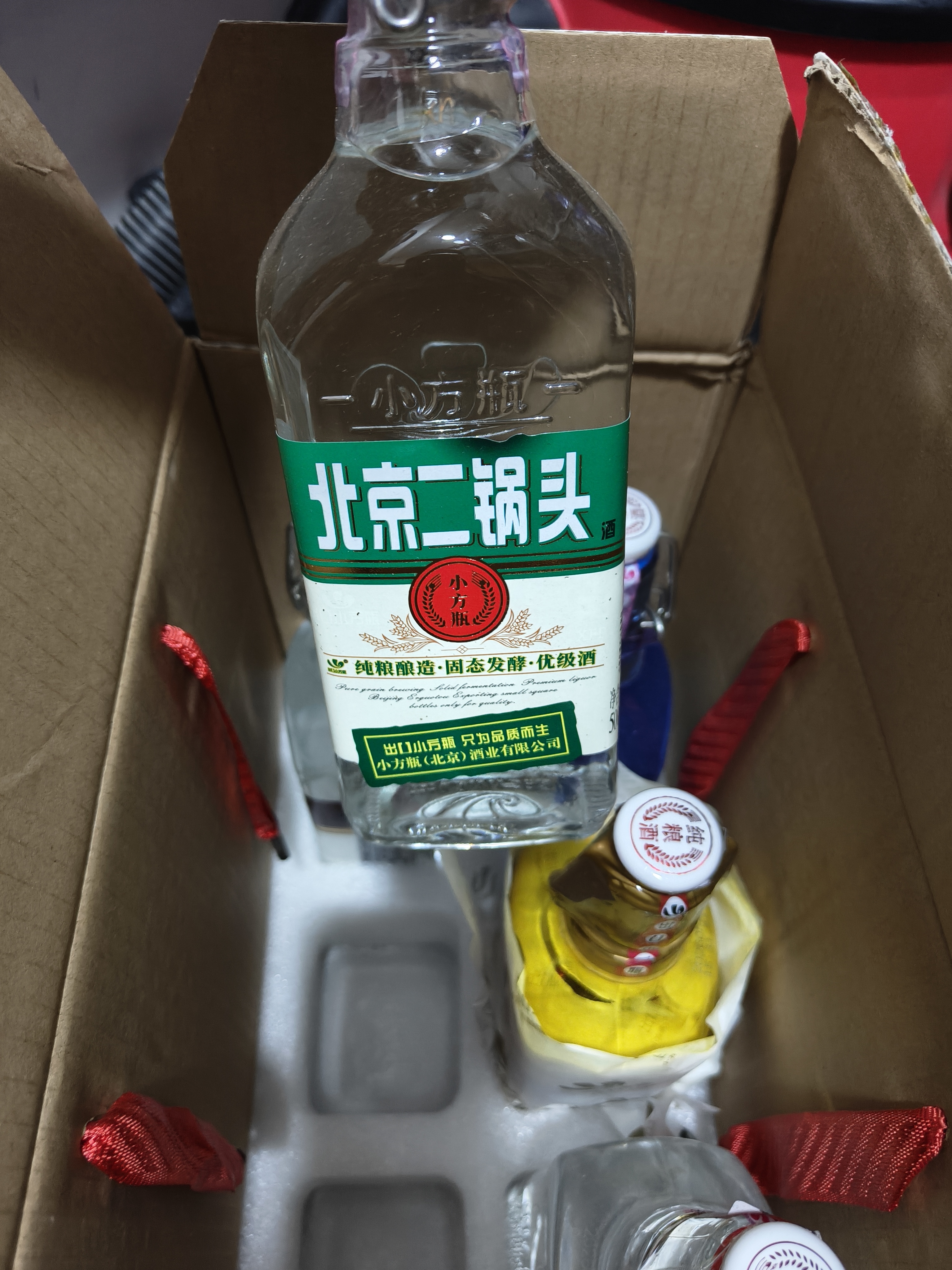 出口小方瓶牌 北京二锅头 全家福 清香型白酒 42/46/50度 500ml*6瓶 礼盒款 实拍图