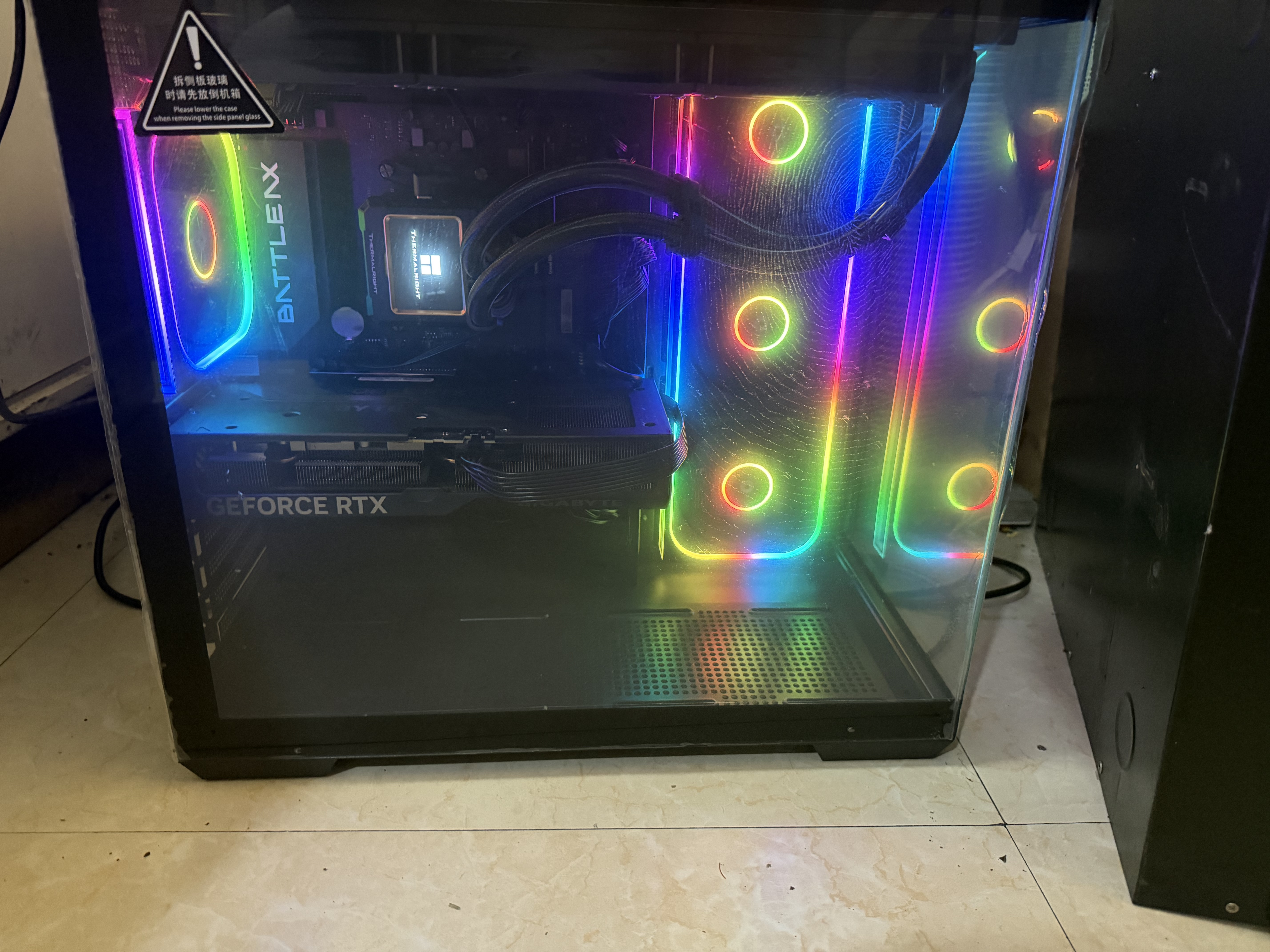 利民（thermalright）Frozen Warframe 360 BLACK 寒冰装甲 一体式水冷散热器 IPS液晶屏 FW360 BLACK 实拍图