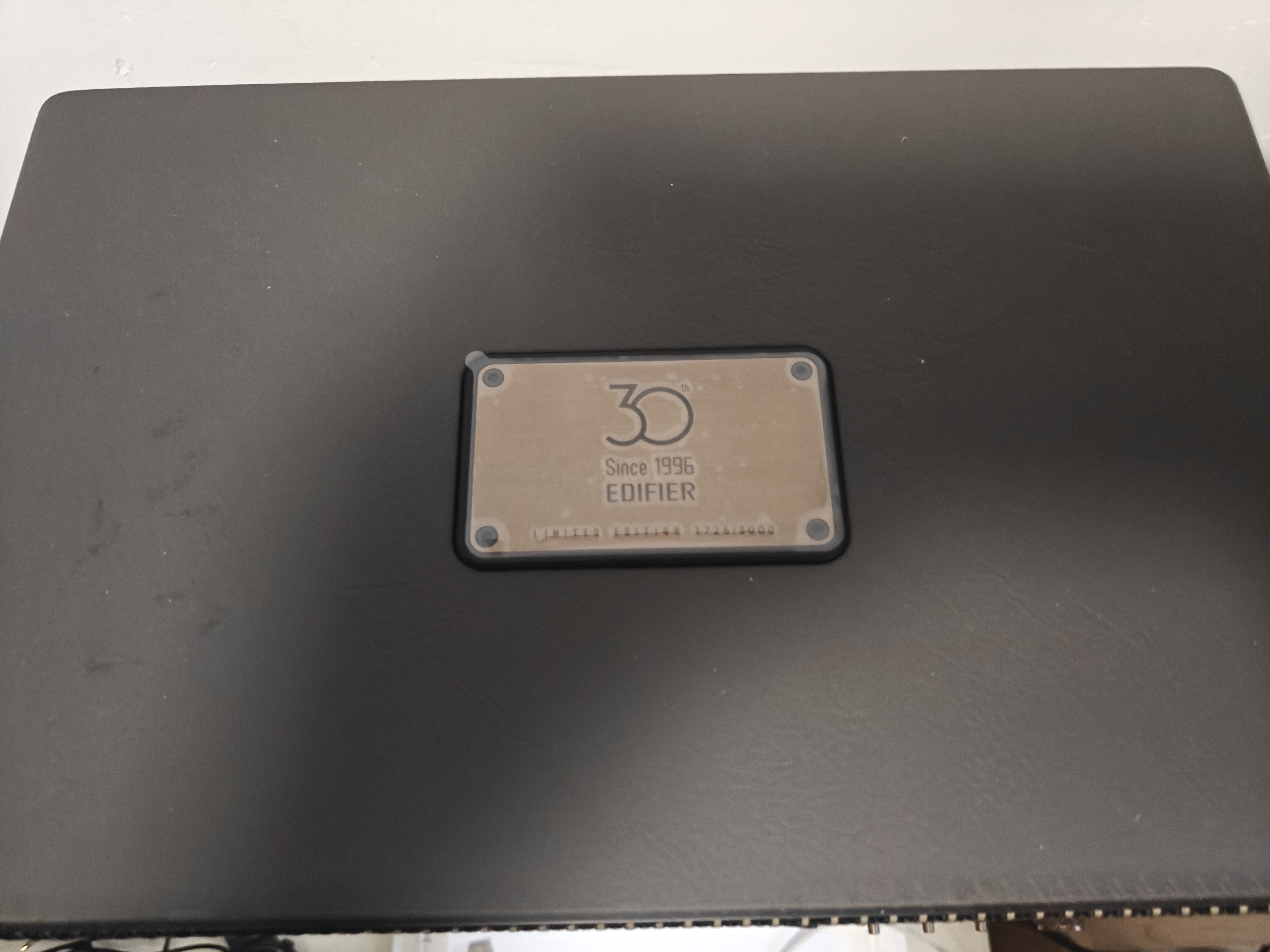 漫步者（EDIFIER）【30周年限量典藏款】S300 高保真复古蓝牙音箱 HiFi级一体式桌面音响 全系专属编号 限量发售 实拍图