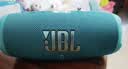 JBL CHARGE5 冲击波五代 便携蓝牙音箱+低音炮 户外防水音响 增强版赛道扬声器 生日礼物 绿色 实拍图