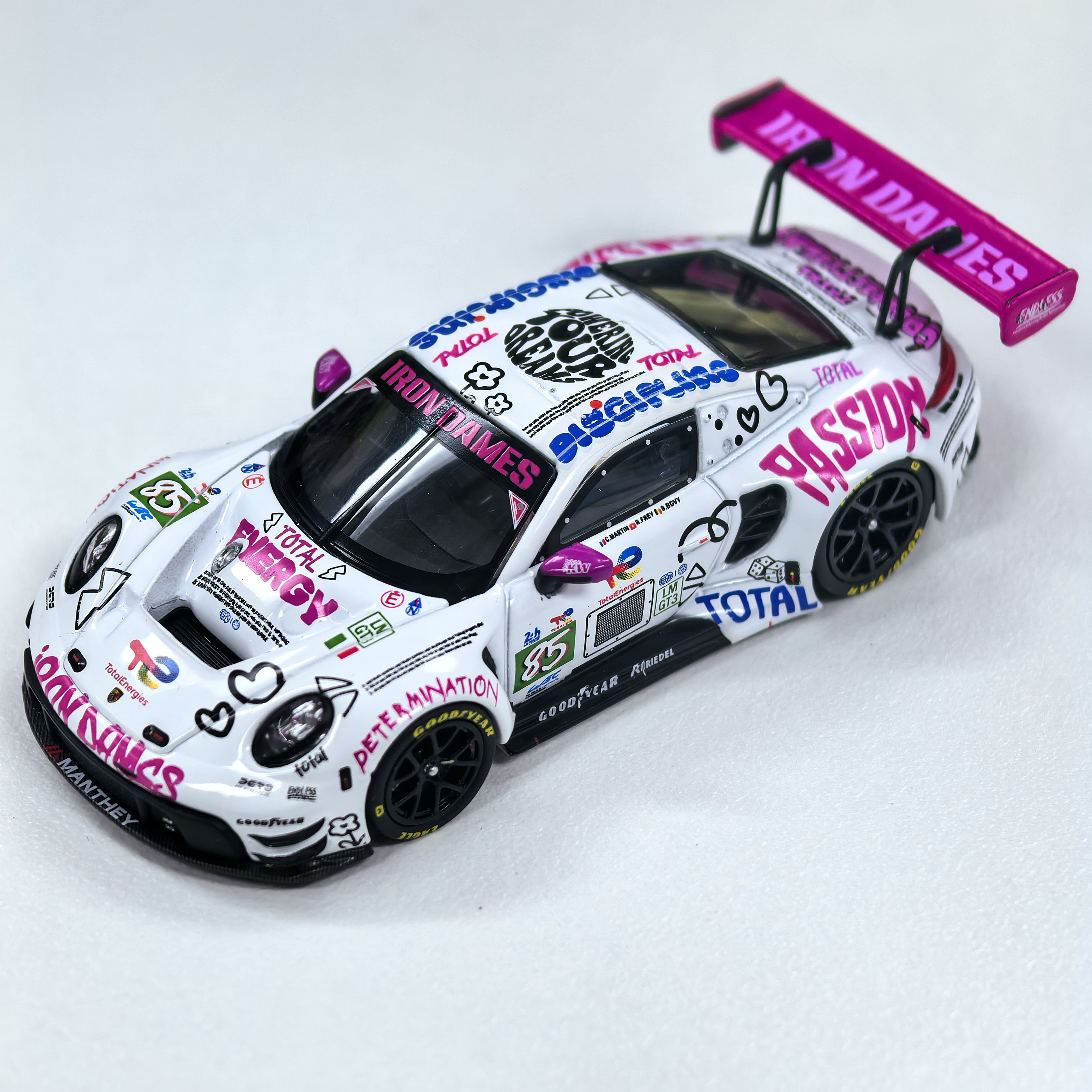 TRENDS HOBBY合金车TH小汽车模型1/64赛车保时捷911 GT3 R勒芒24H 2025 85号 实拍图