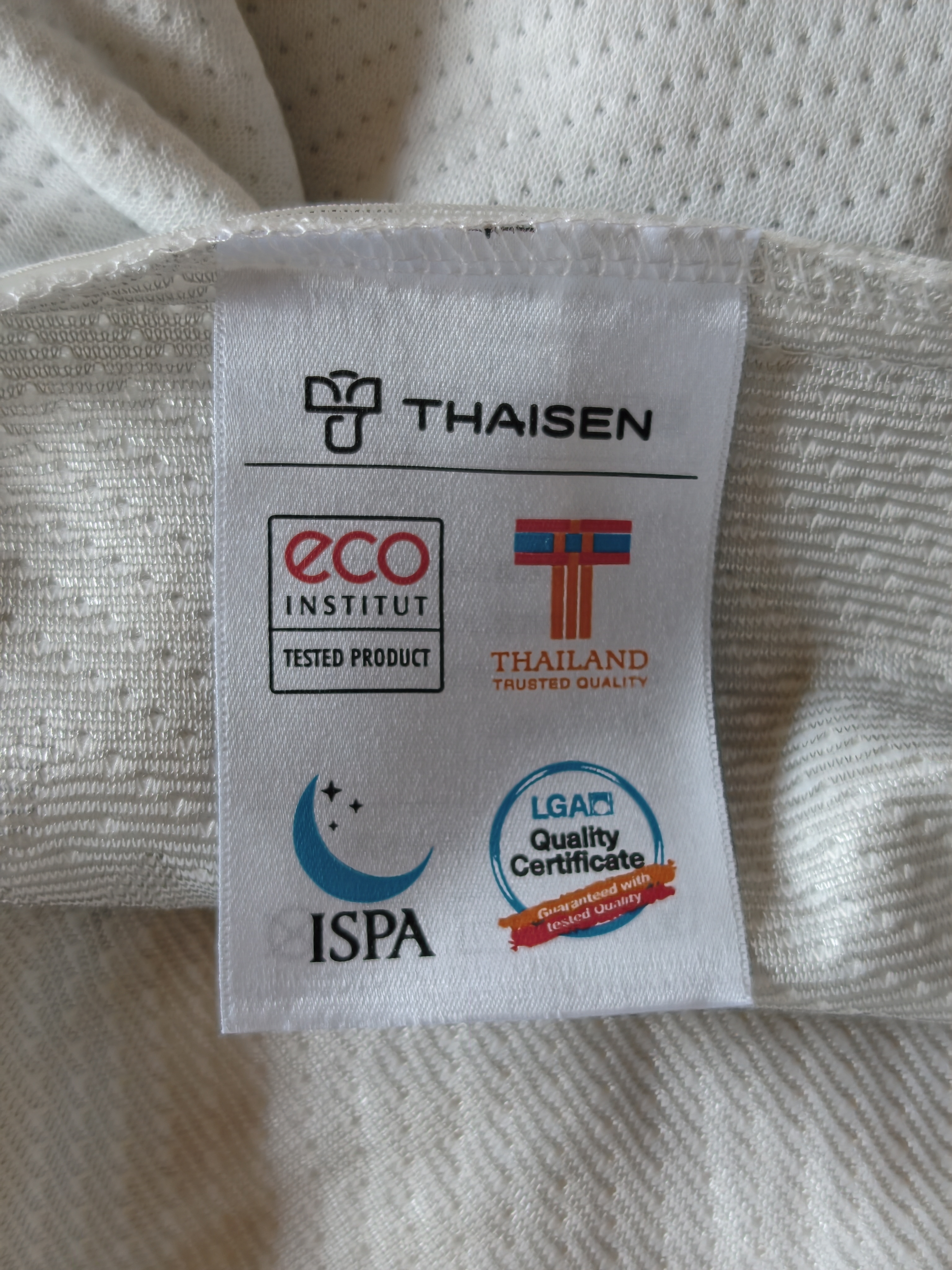 THAISEN泰国原装进口乳胶枕头芯 94%含量 成人睡眠颈椎枕 波浪海葵橡胶枕 实拍图