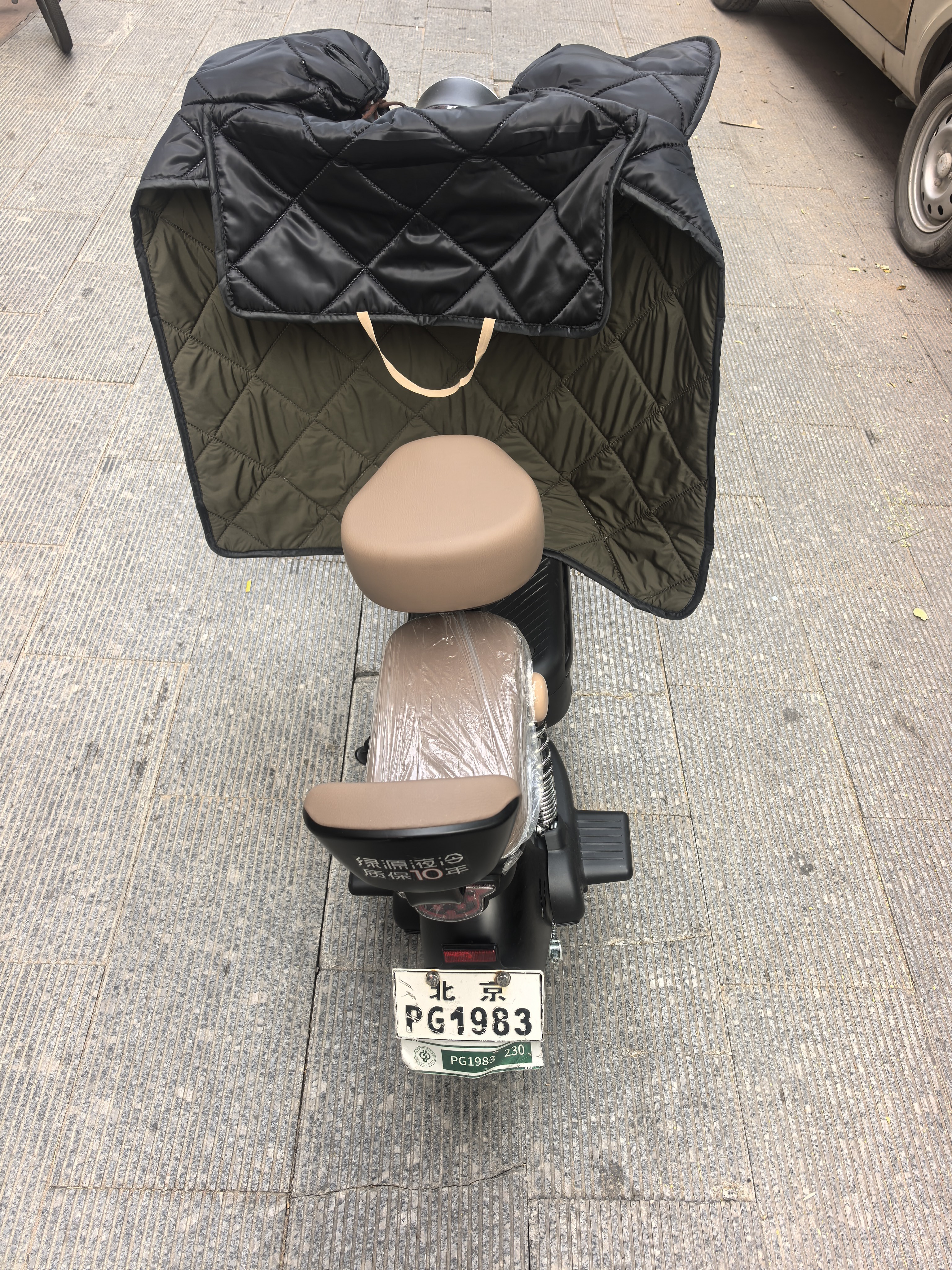 绿源【北京专享】卡乐15 新新国标电动自行车 智能时尚电动车 成人通勤代步小型可上牌长续航电自 到门店选颜色【塑框车篮】 实拍图