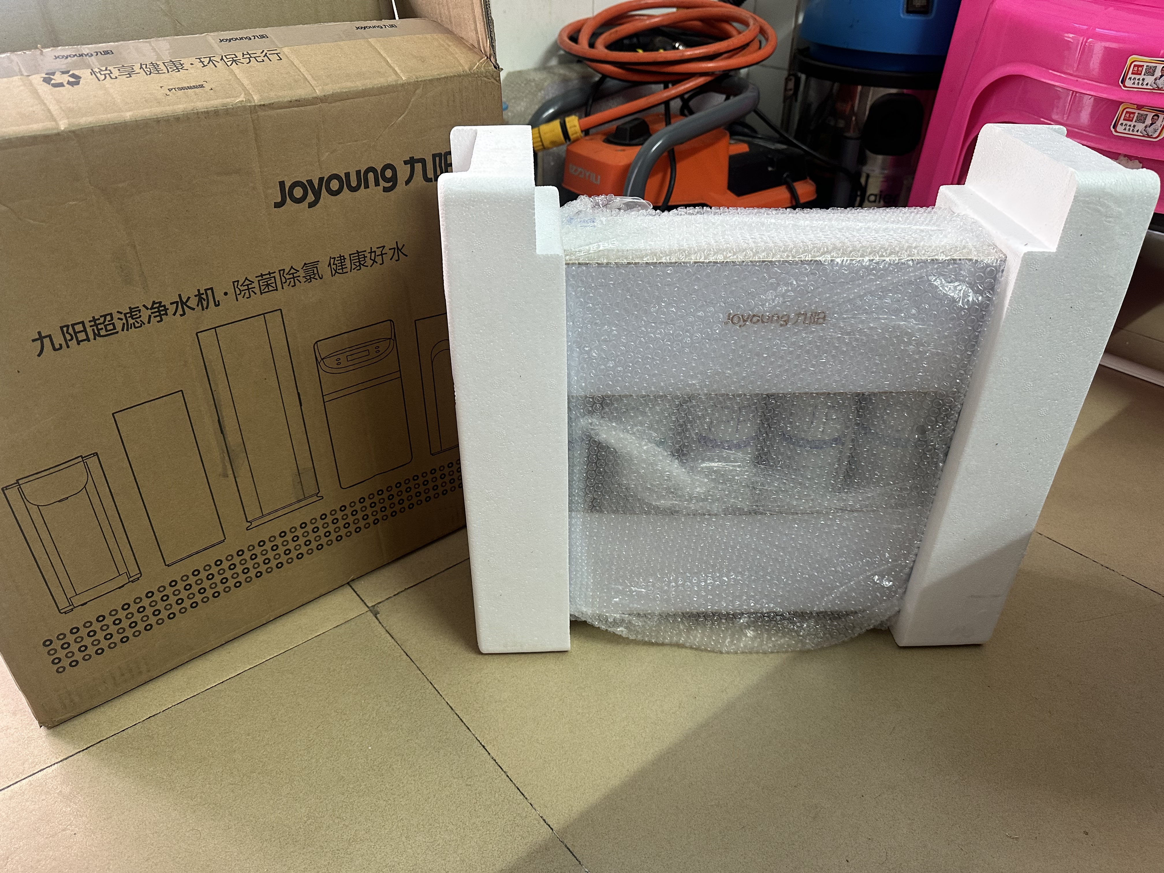 九阳（Joyoung） 净水器家用 超滤矿物质直饮净水机 迷你型无桶饮水机自来水过滤器JYW-HC1365wu 标准套装 实拍图