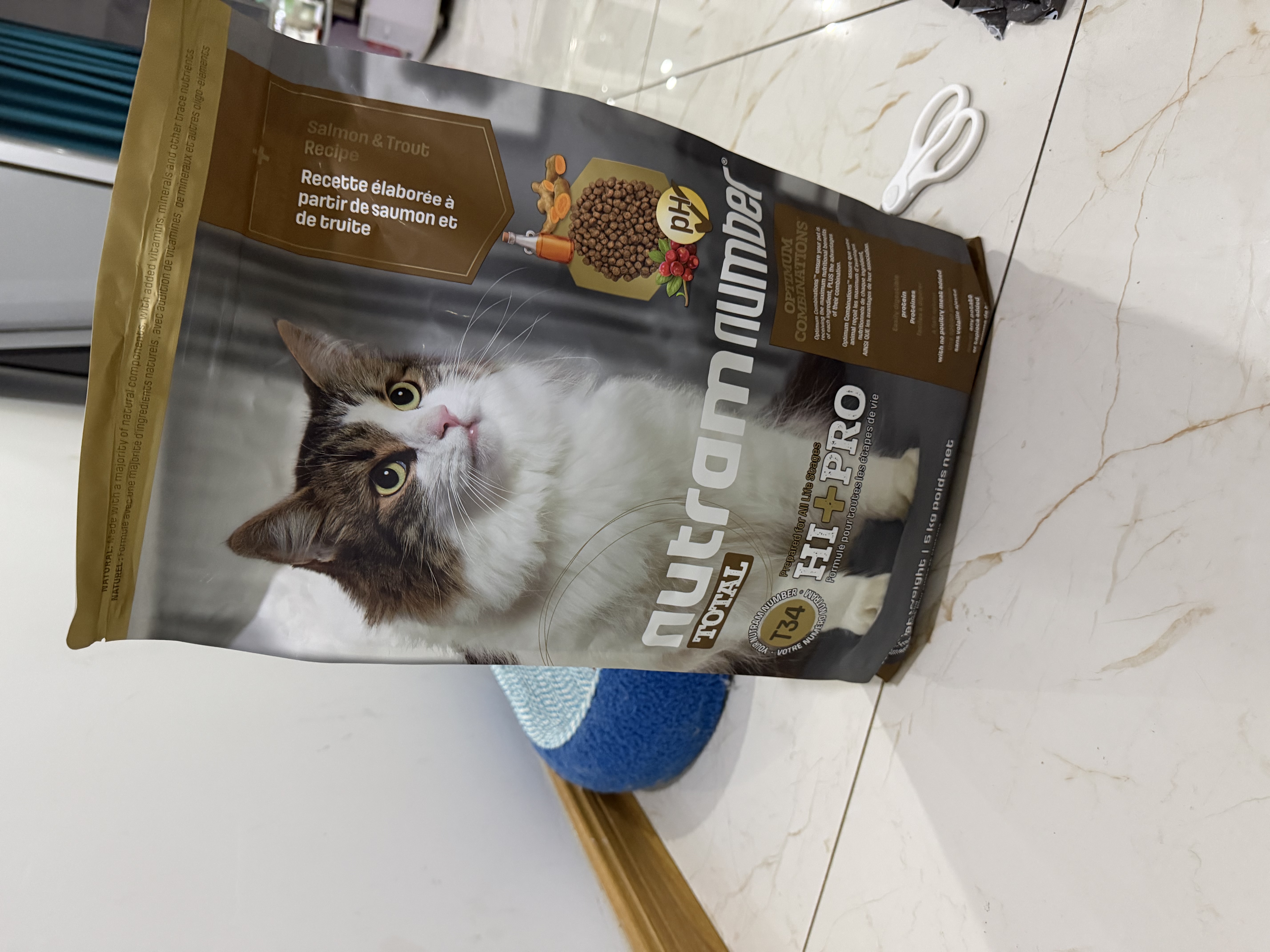 纽顿美国进口 T34Hi-Pro无谷高蛋白美毛鱼肉配方成猫幼猫全价猫粮5kg 实拍图
