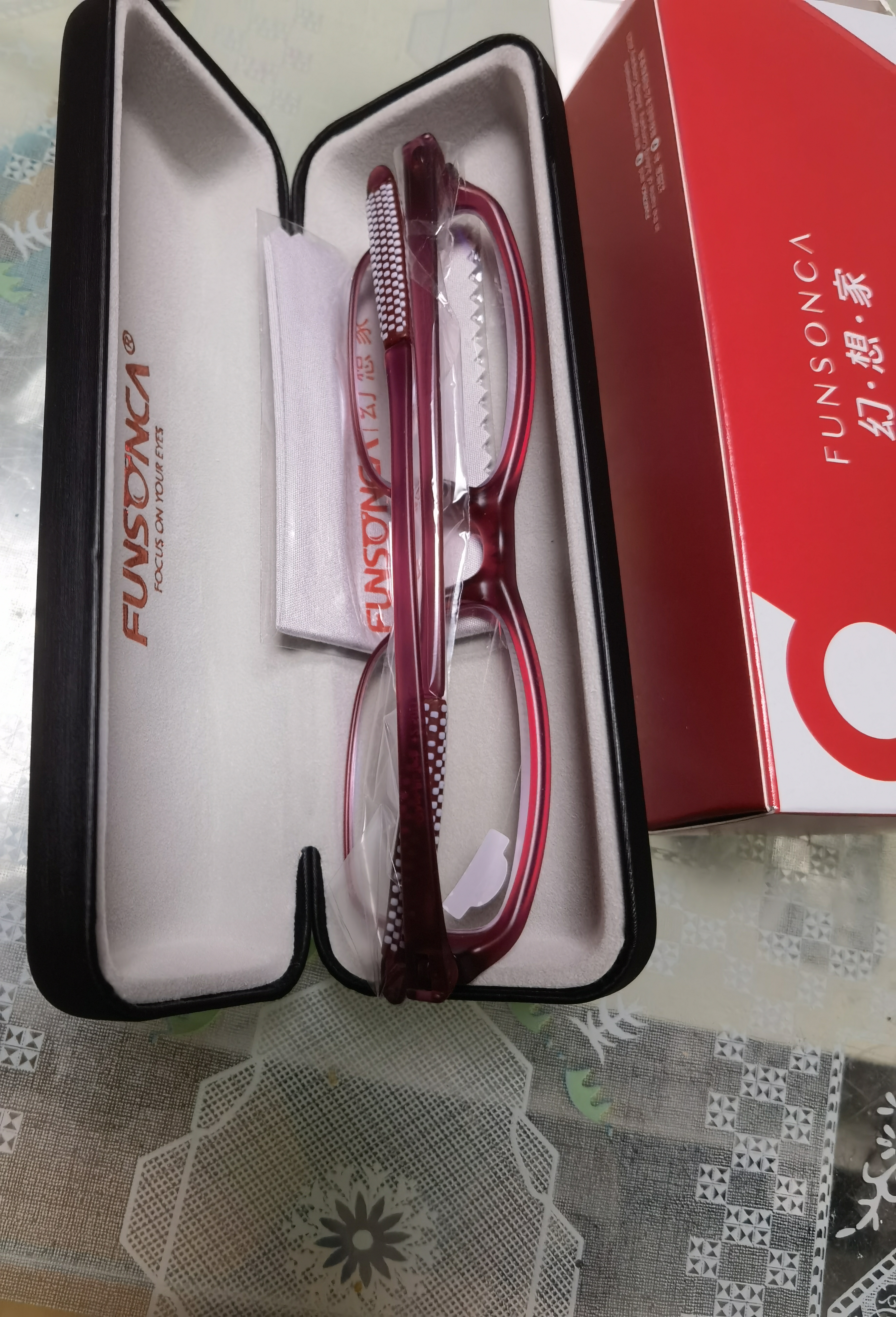 幻想家（Funsonca）防蓝光超轻进口材料无金属男女老花镜舒适不易折防滑眼镜红250度 实拍图