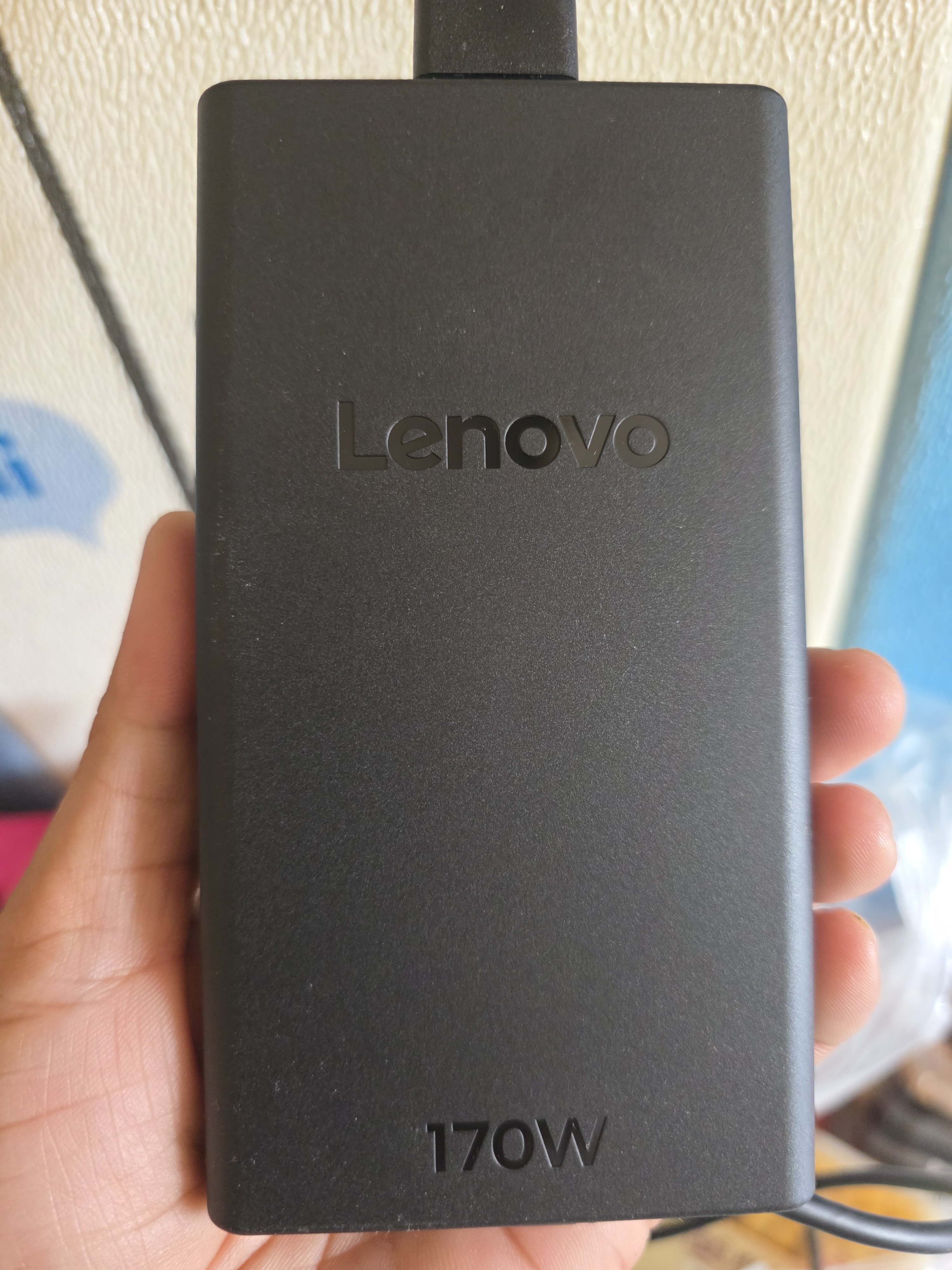 联想（Lenovo）原装笔记本充电器 拯救者Y7000/Y7000P R7000 Y910 Y920 方口170W 20V 8.5A电源适配器 拯救者电源 实拍图