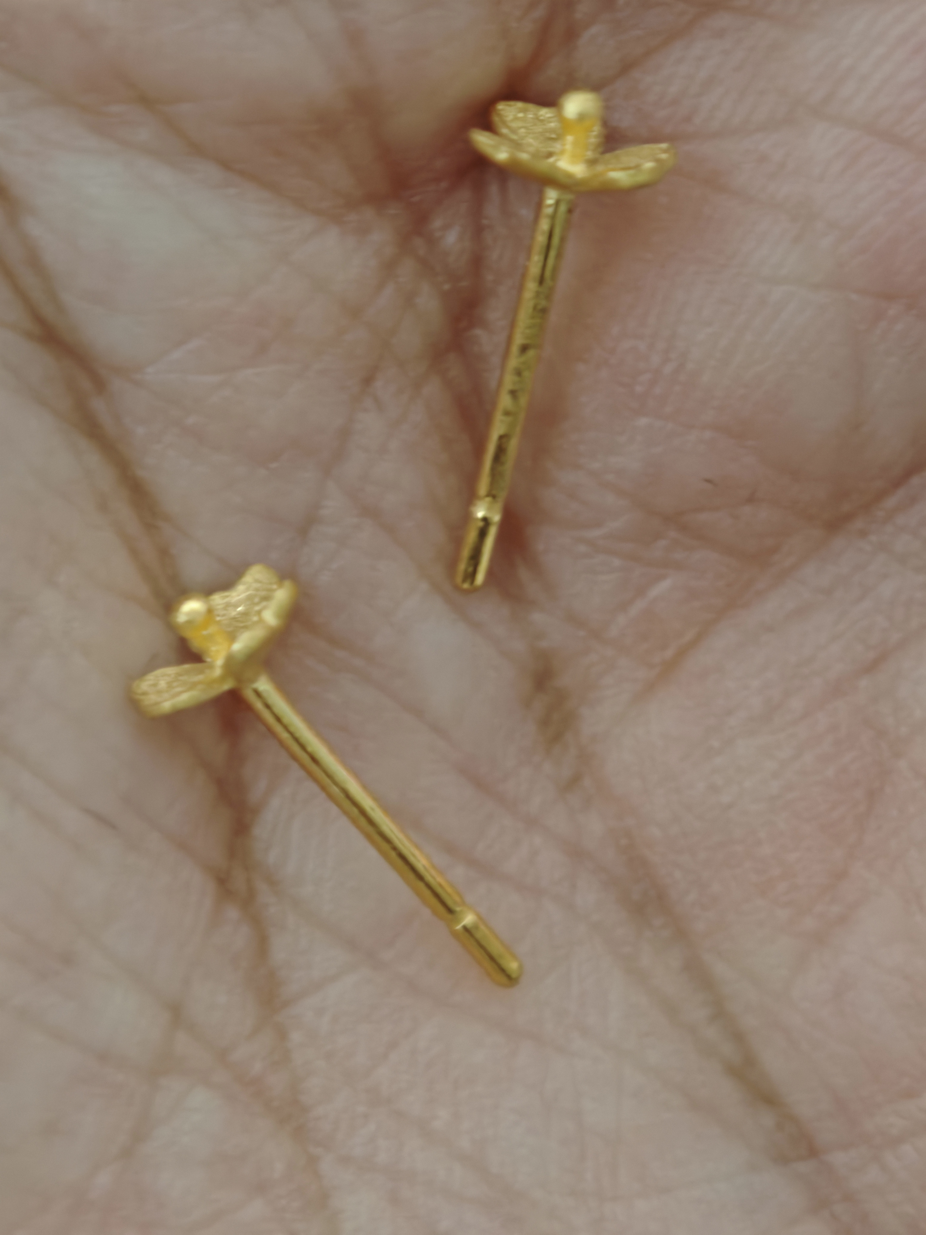 周六福足金999耳钉黄金耳钉女款迷你小金花耳饰 计价 0.67g 实拍图
