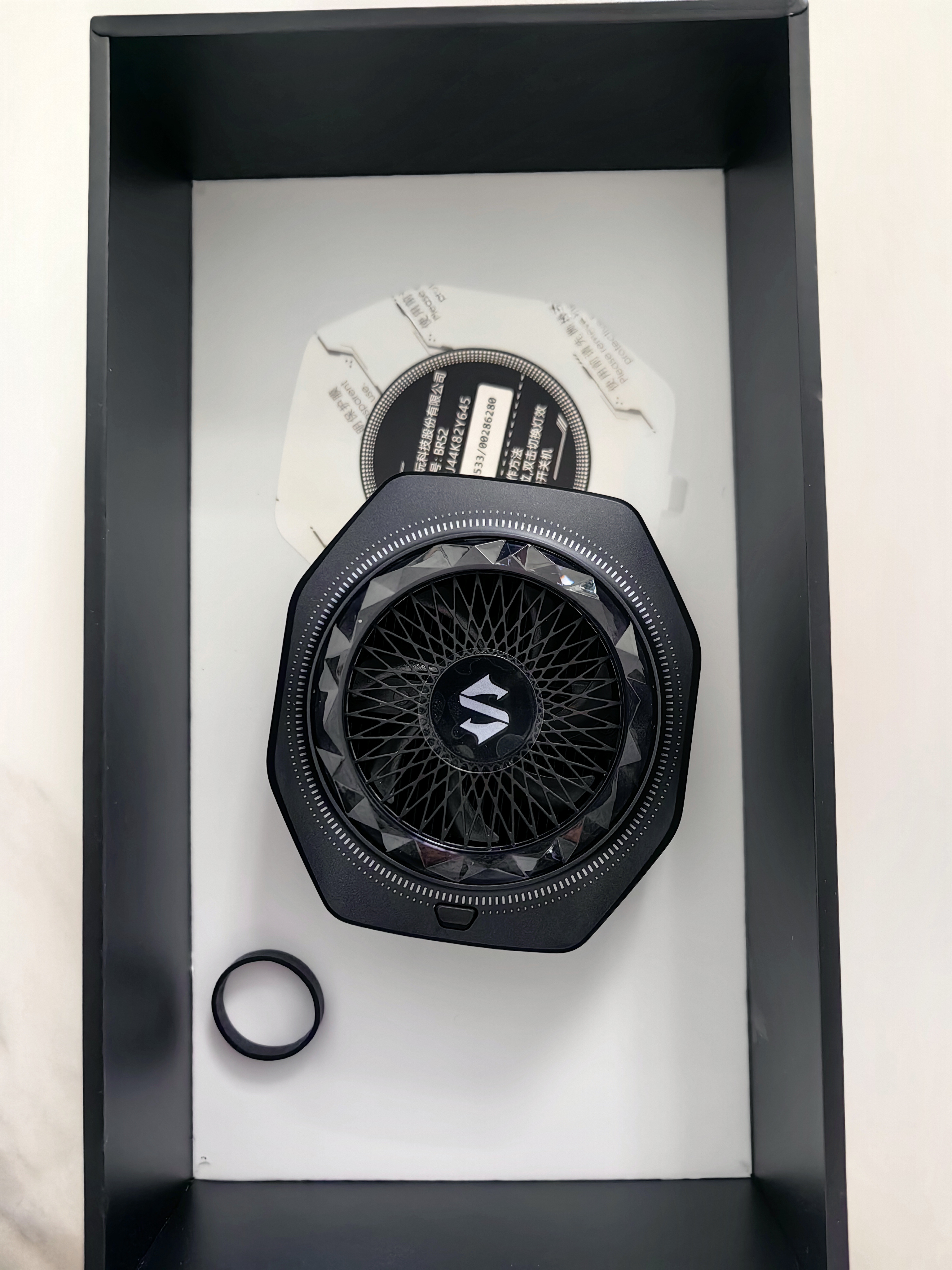 黑鲨5Pro磁吸手机散热器打游戏专用直播半导体散热背夹降温适用苹果iPhone18Promax平板华为小米红魔AI 实拍图