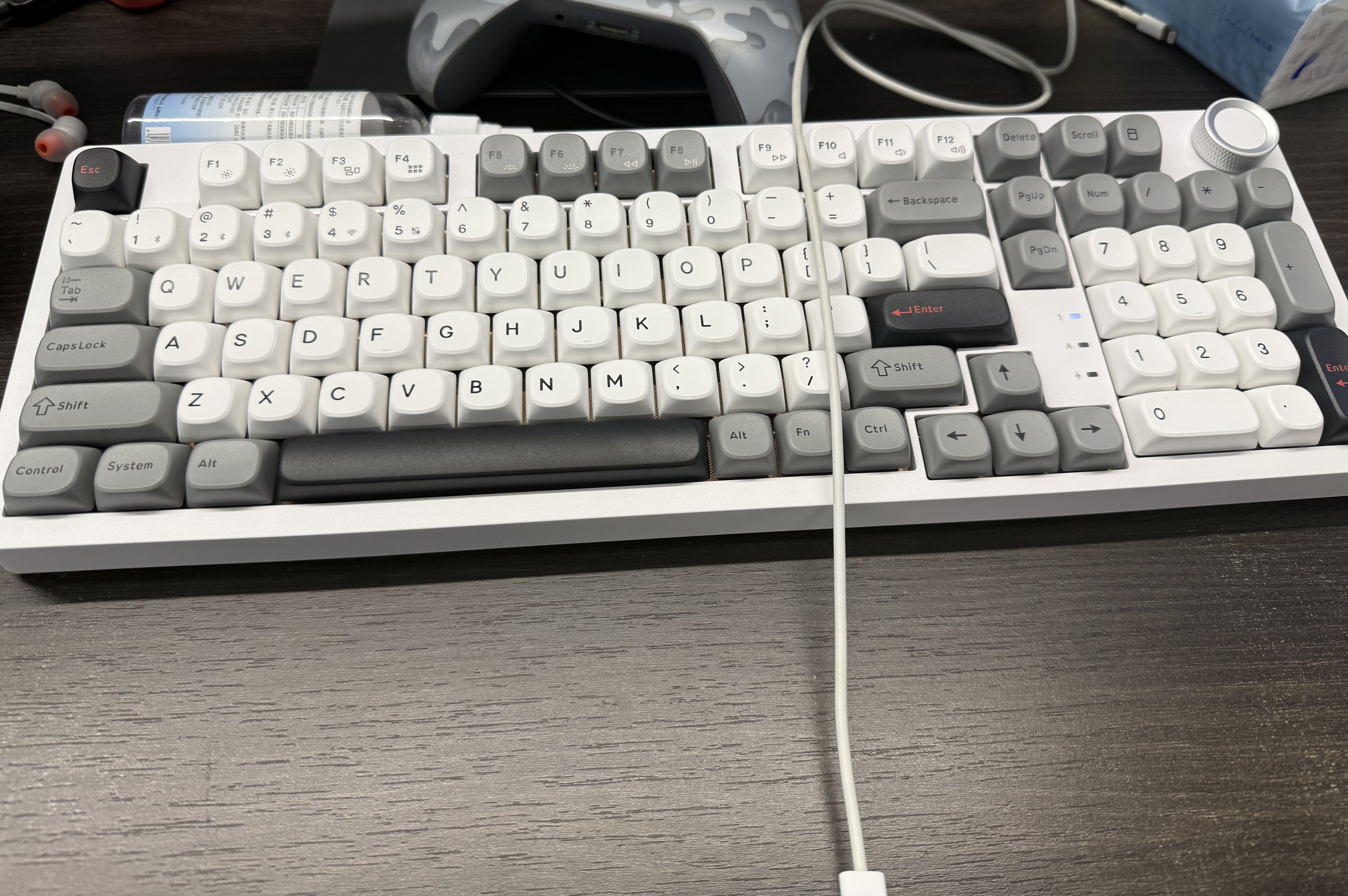 SKN青龙4.0/ultra 机械键盘 三模无线键盘 游戏办公键盘 Gasket结构客制化键盘 ZMK/QMK方案 2U大键0 青龙4.0雷-TTC烈焰红轴V2【4000mAh】 实拍图