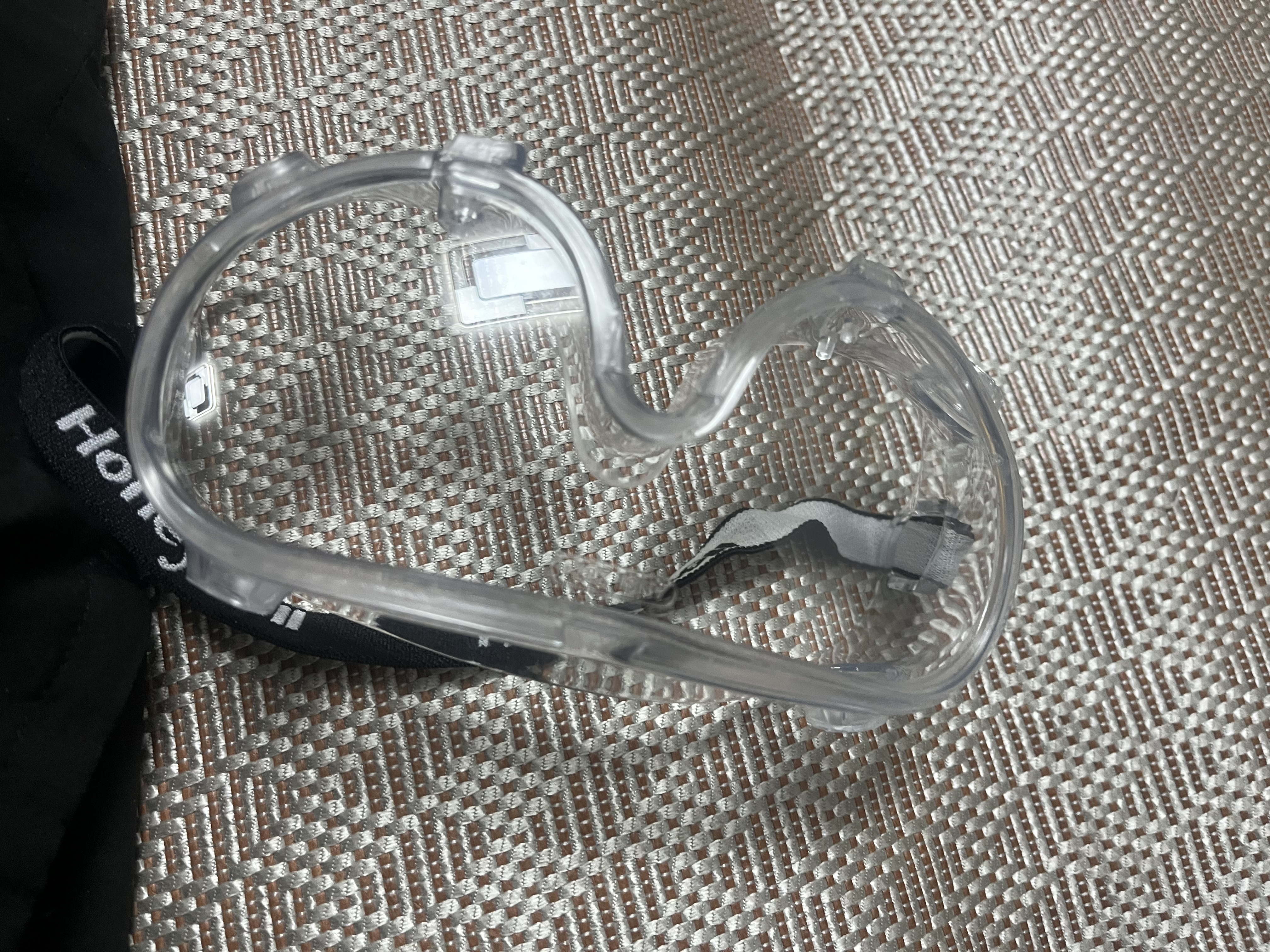 霍尼韦尔（Honeywell）护目镜LG99防护眼镜工业防尘防风眼镜实验液体喷溅劳保防护眼罩 LG99100 防雾款 实拍图