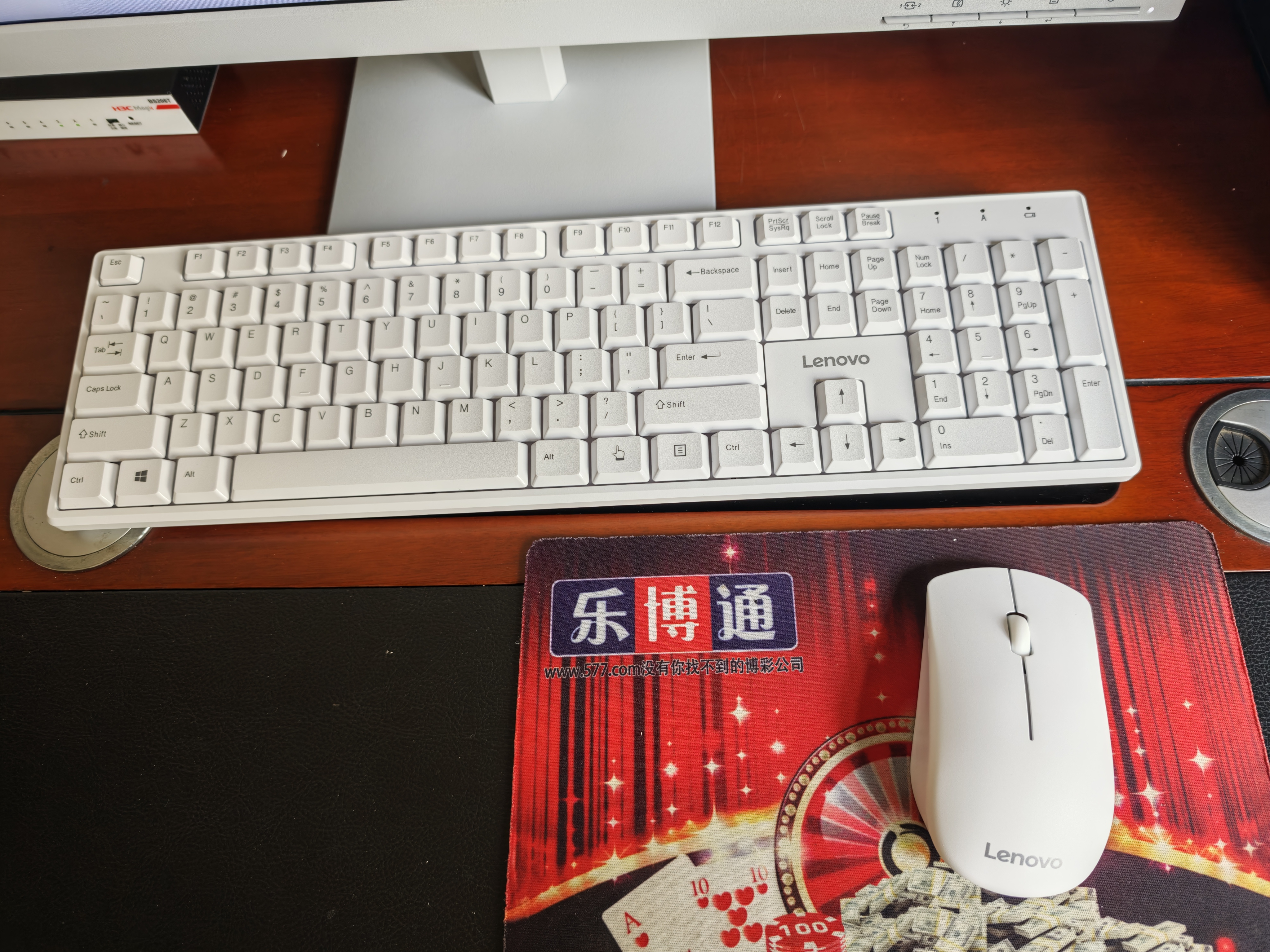 联想（Lenovo）无线键盘鼠标套装 无线键鼠套装 办公鼠标键盘套装 MK23白色 电脑键盘笔记本键盘 实拍图