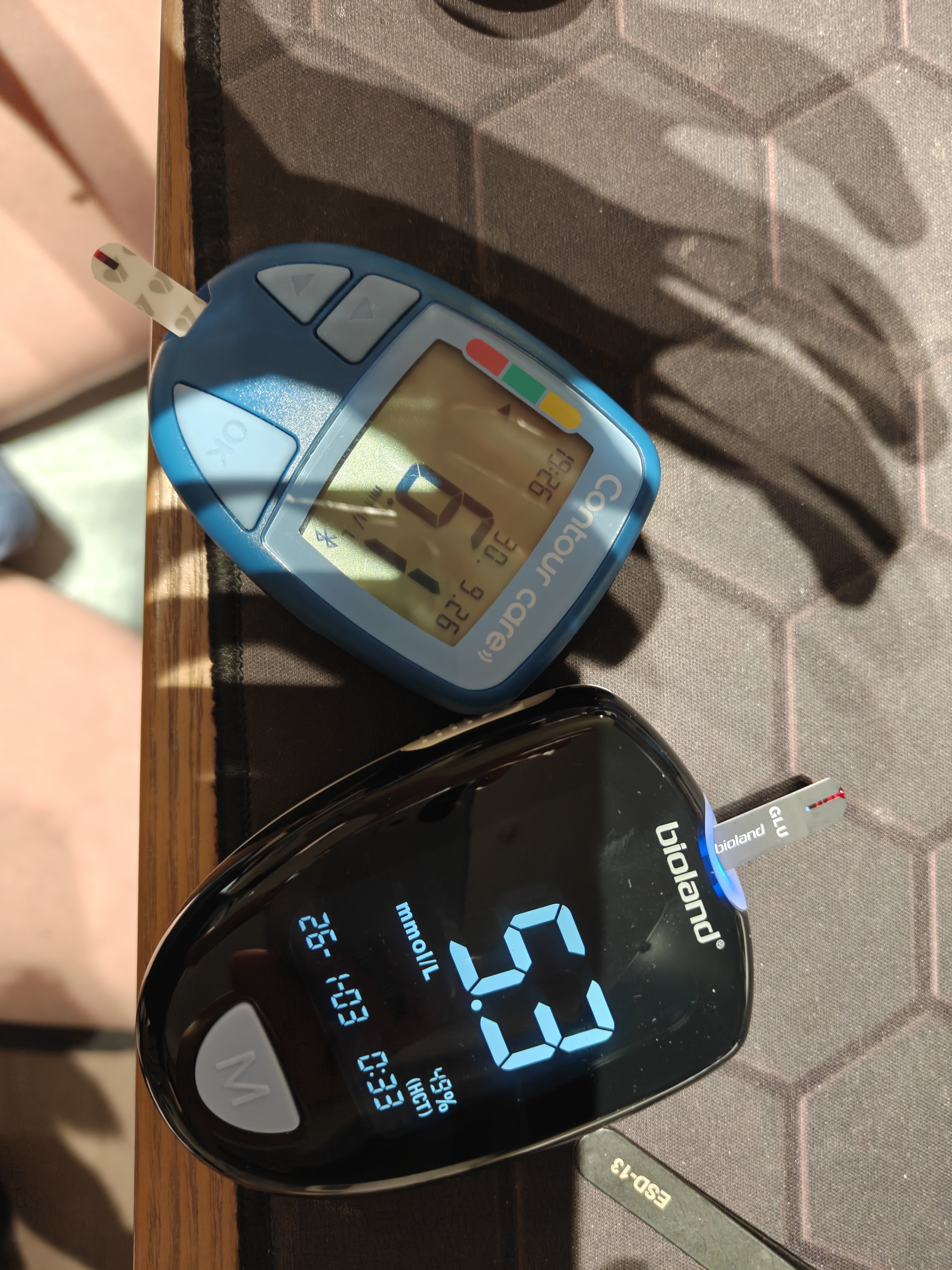 爱奥乐(Bioland)医用级血糖仪家用高精准血糖测量仪GT900-150试纸套装 实拍图