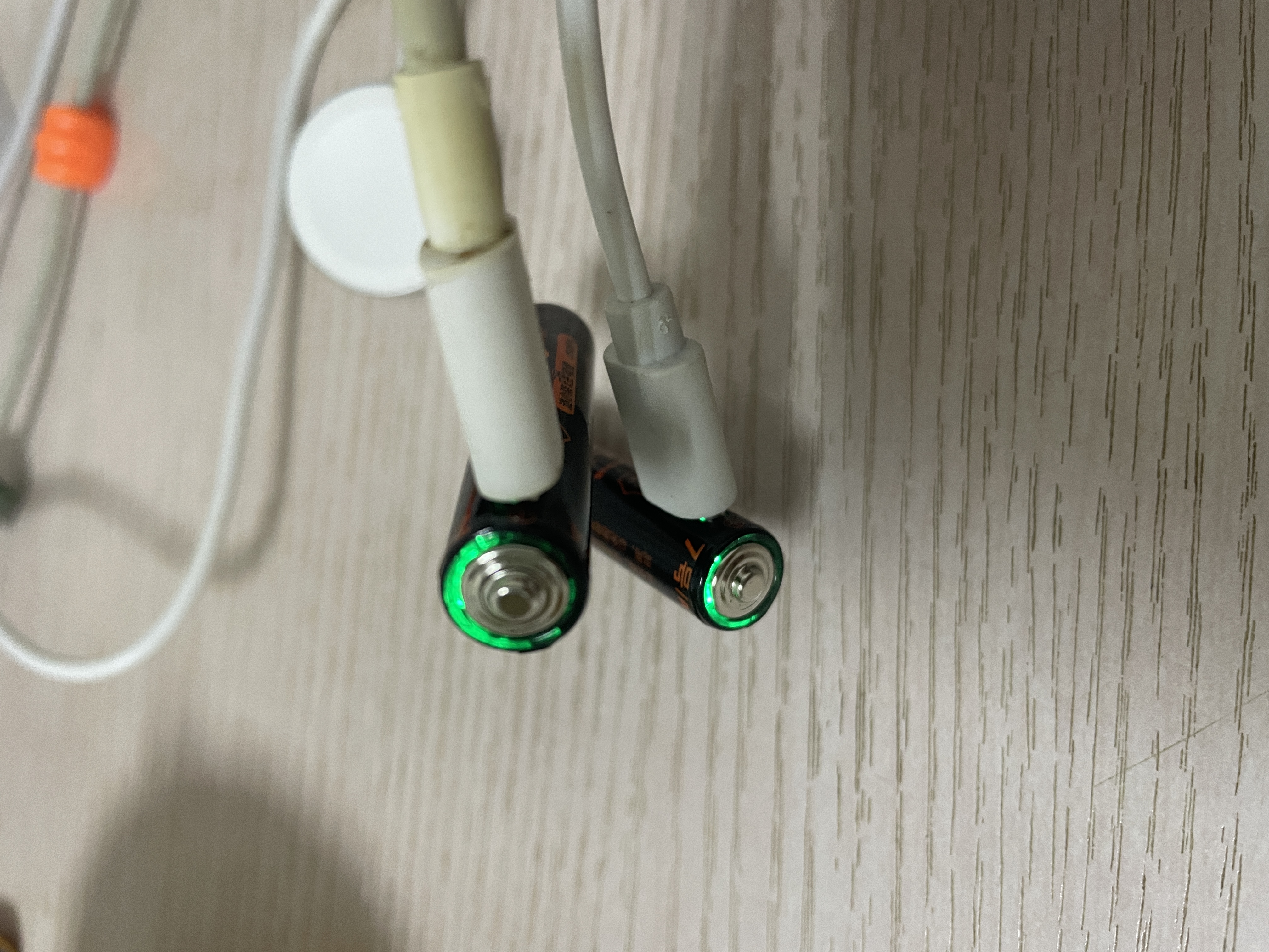 7号AAA大容量恒压1.5v充电电池锂电池Type-c游戏手柄鼠标儿童玩具相机话筒KTV智能门锁空调遥控器 一节7号AAA恒压1.5v锂电池 实拍图