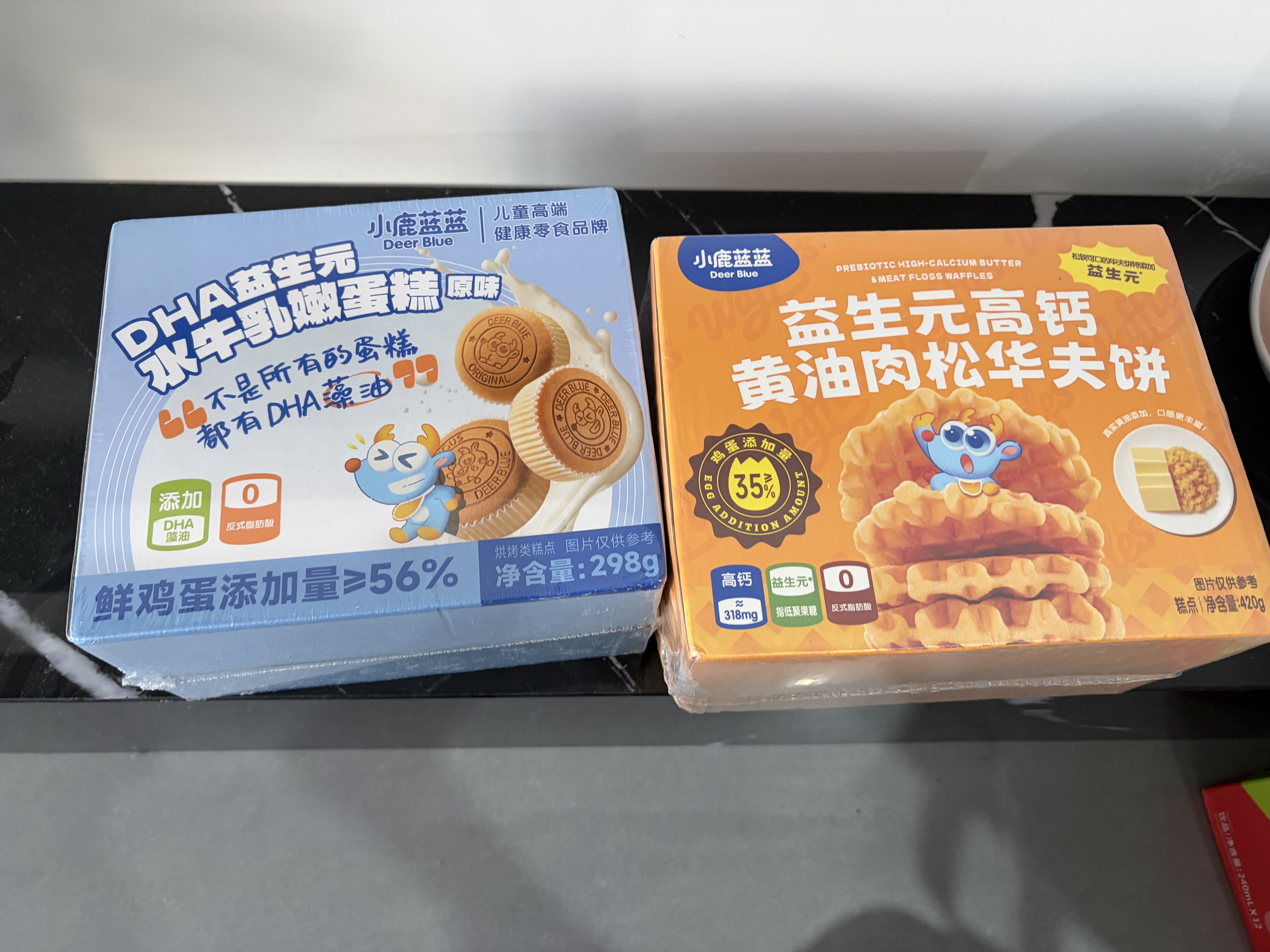 小鹿蓝蓝热销早餐宝宝鲜鸡蛋水牛乳嫩蛋糕240g+宝宝高钙黄油华夫饼420g 实拍图