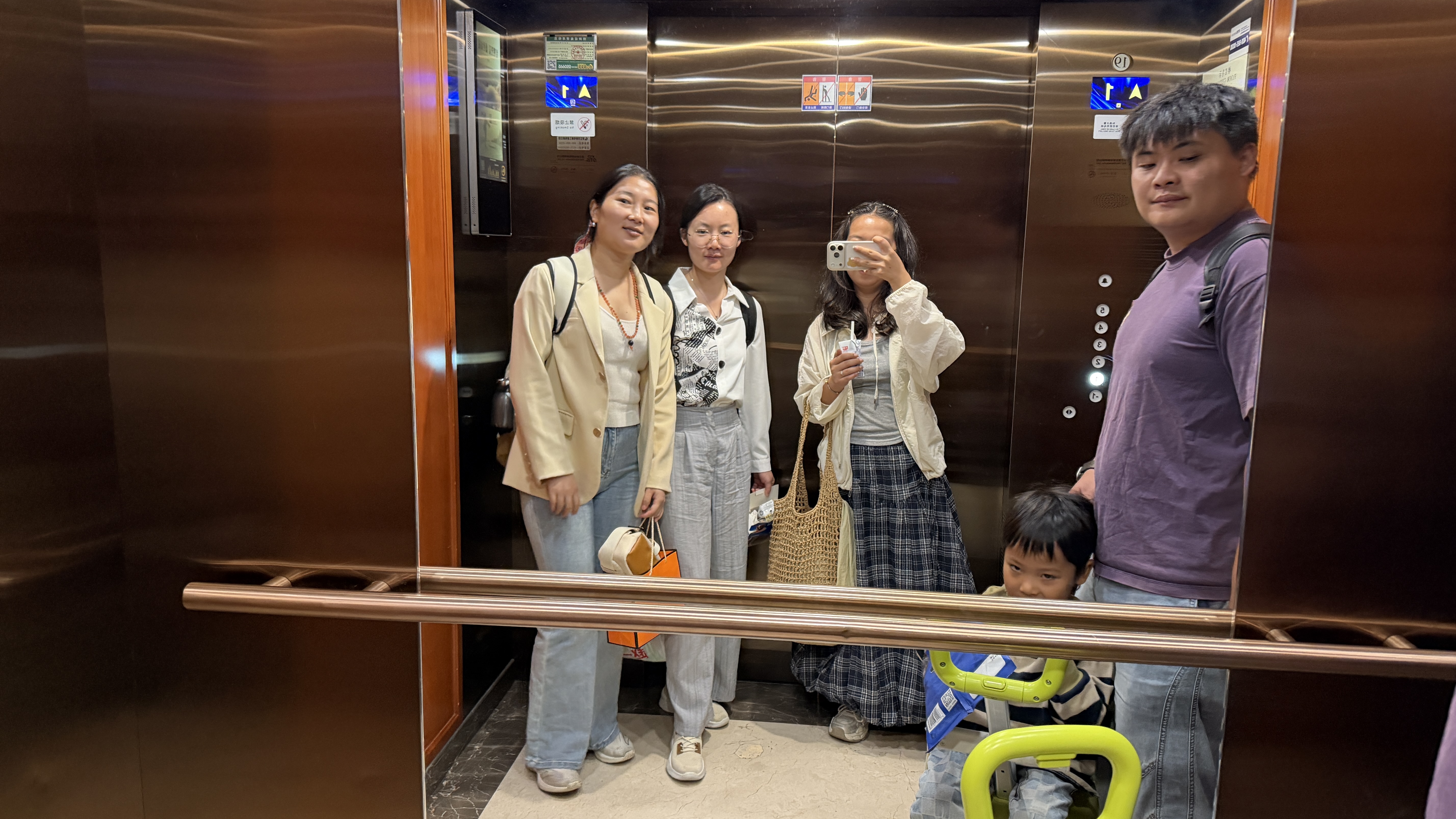 ALLEK儿童男女遛娃行李箱宝宝可坐骑行旅行箱登机拉杆箱出行神器 实拍图