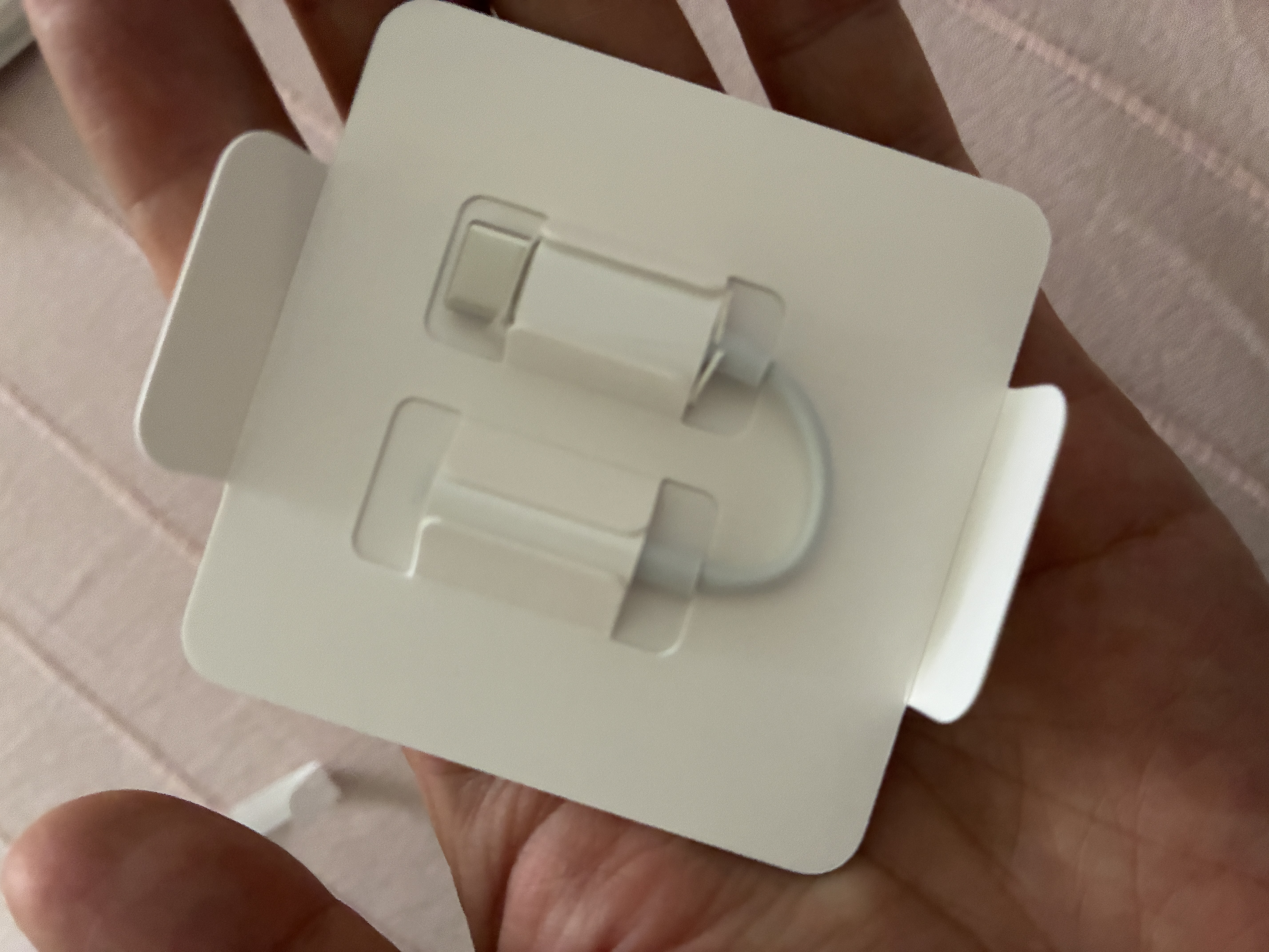 Apple/苹果 有线耳机转接头3.5毫米转USB-C/Typc-C接口 适用USB-C接口的iPhone/iPad 实拍图