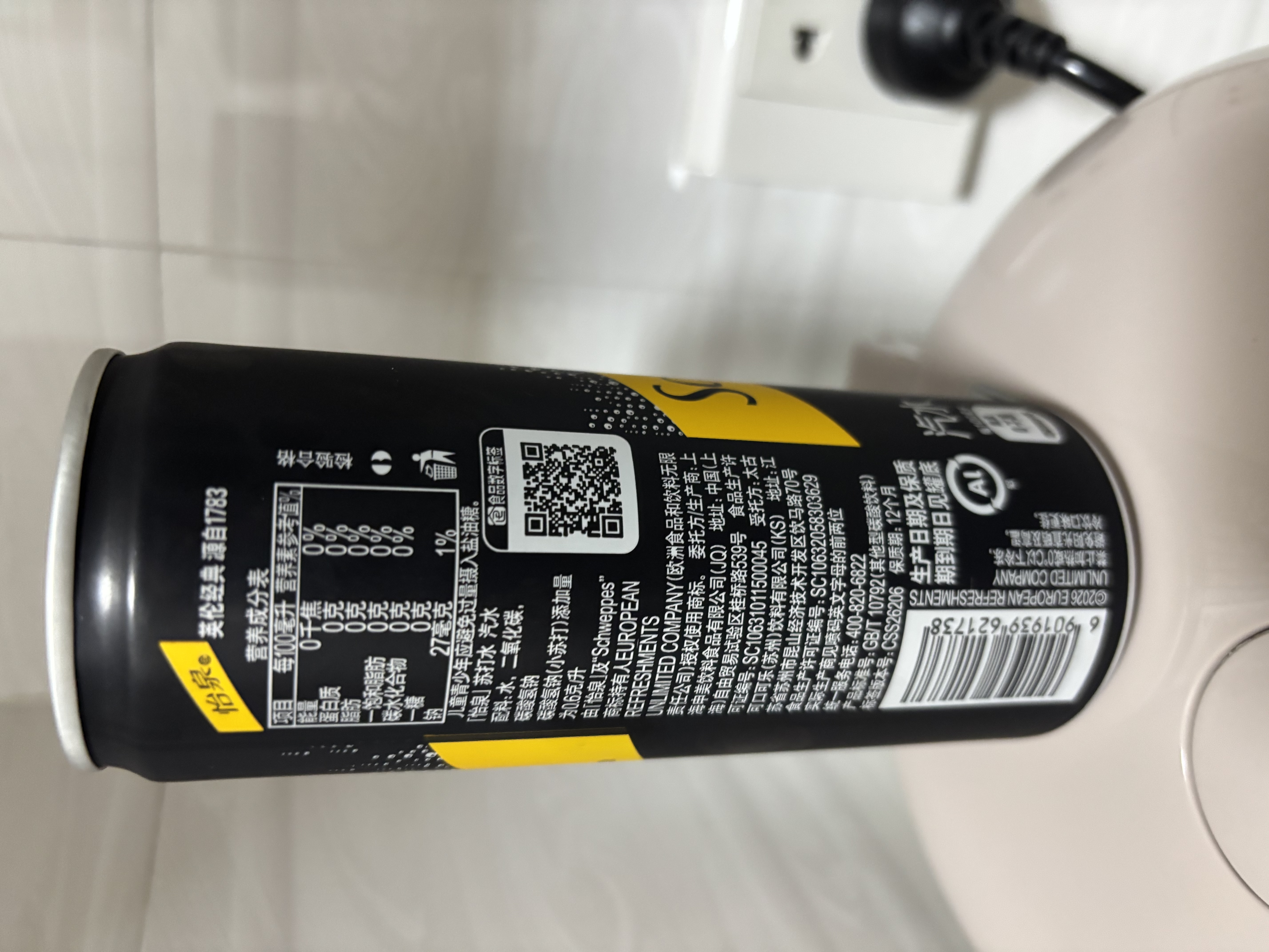 可口可乐（Coca-Cola）怡泉Schweppes 无糖零卡 苏打水汽水饮料 330ml*24罐 整箱装 实拍图