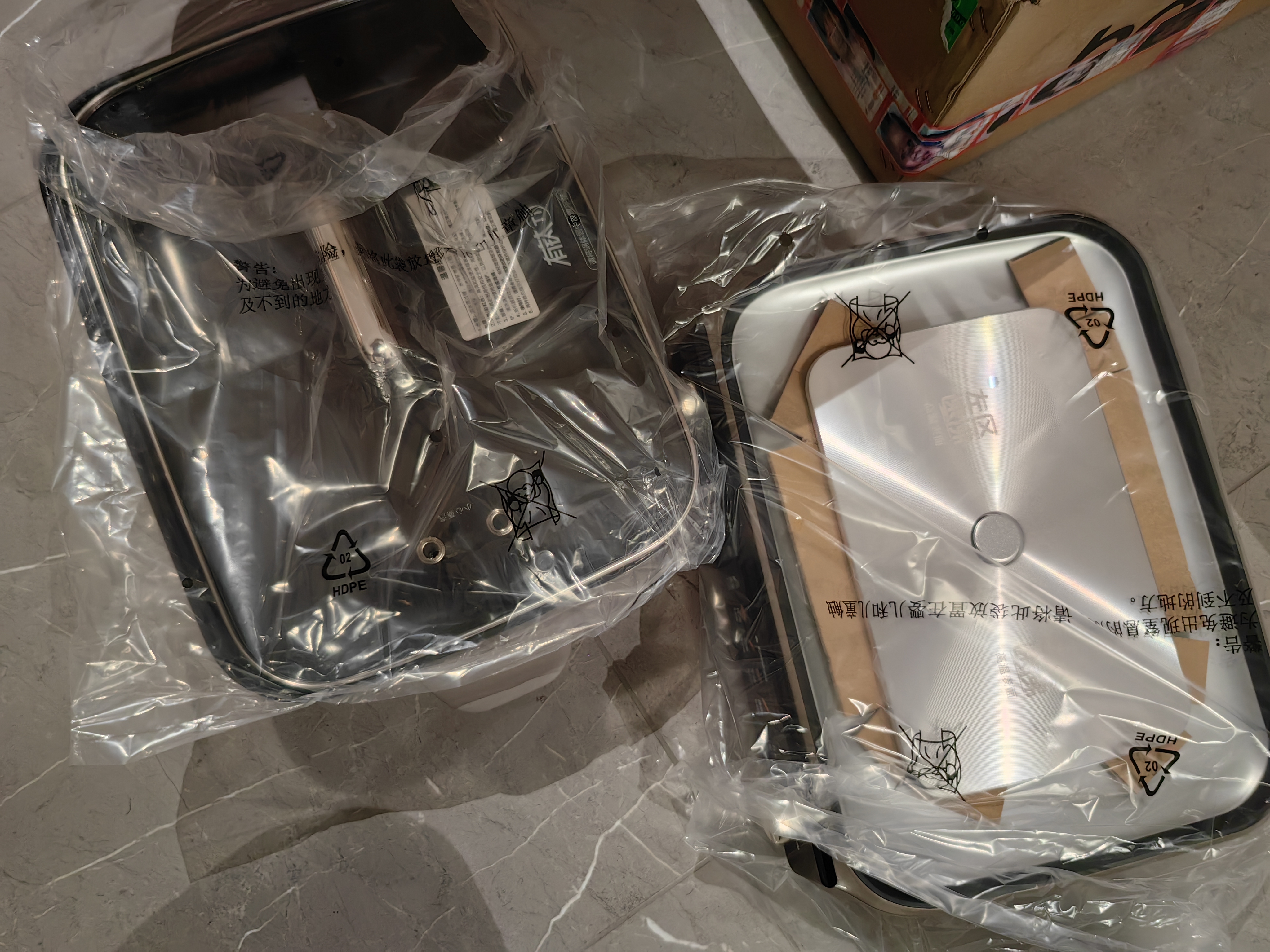 苏泊尔（SUPOR）电火锅小钛阳0氟有钛鸳鸯锅8L大容量家用多功能锅分区双控火锅专用锅2200W猛火电煮锅 H80FK980Y 实拍图